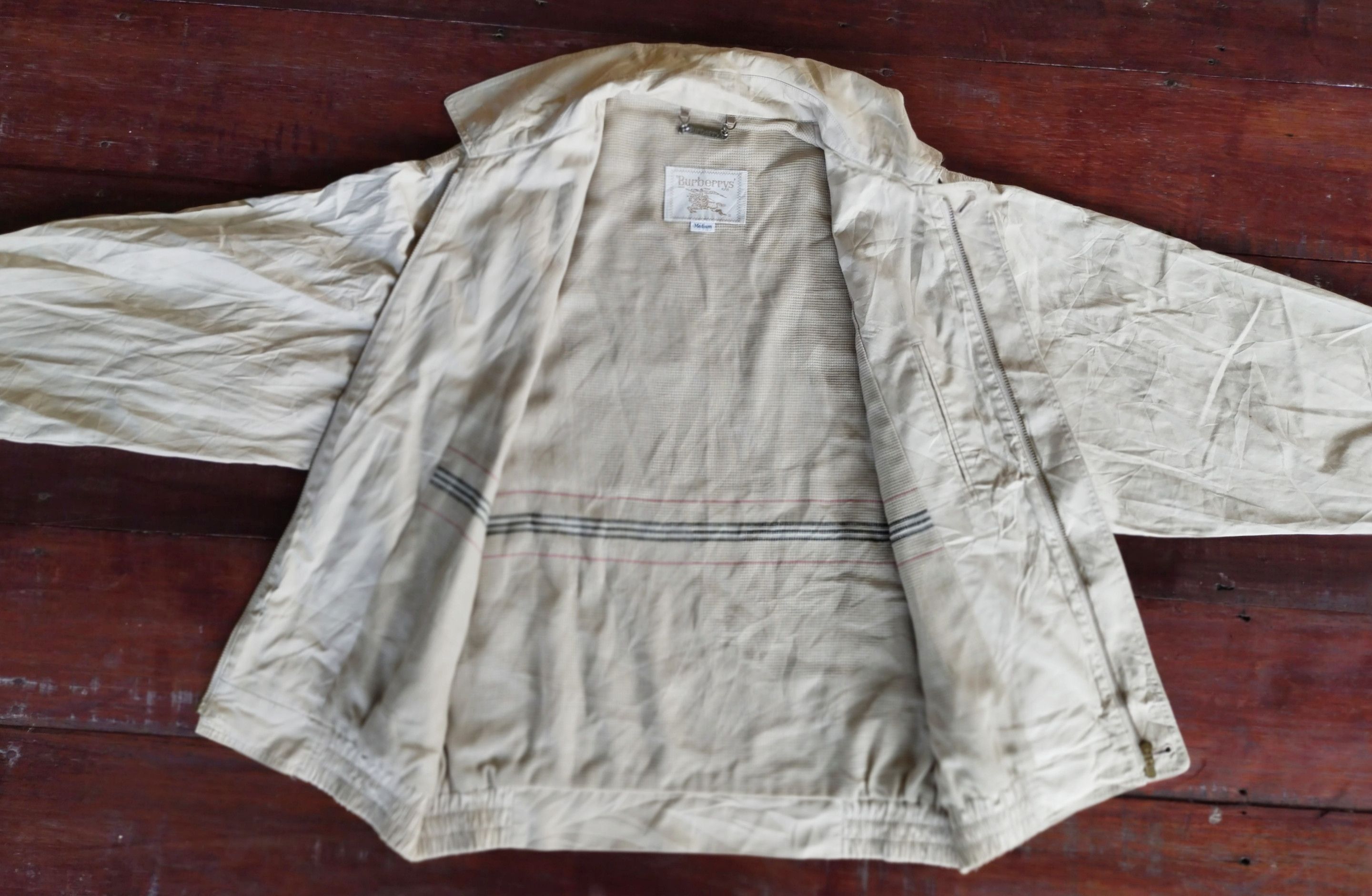 Burberry Vintage Burberry Light Bomber Jacket Size US M / EU 48-50 / 2 - 2 Thumbnail