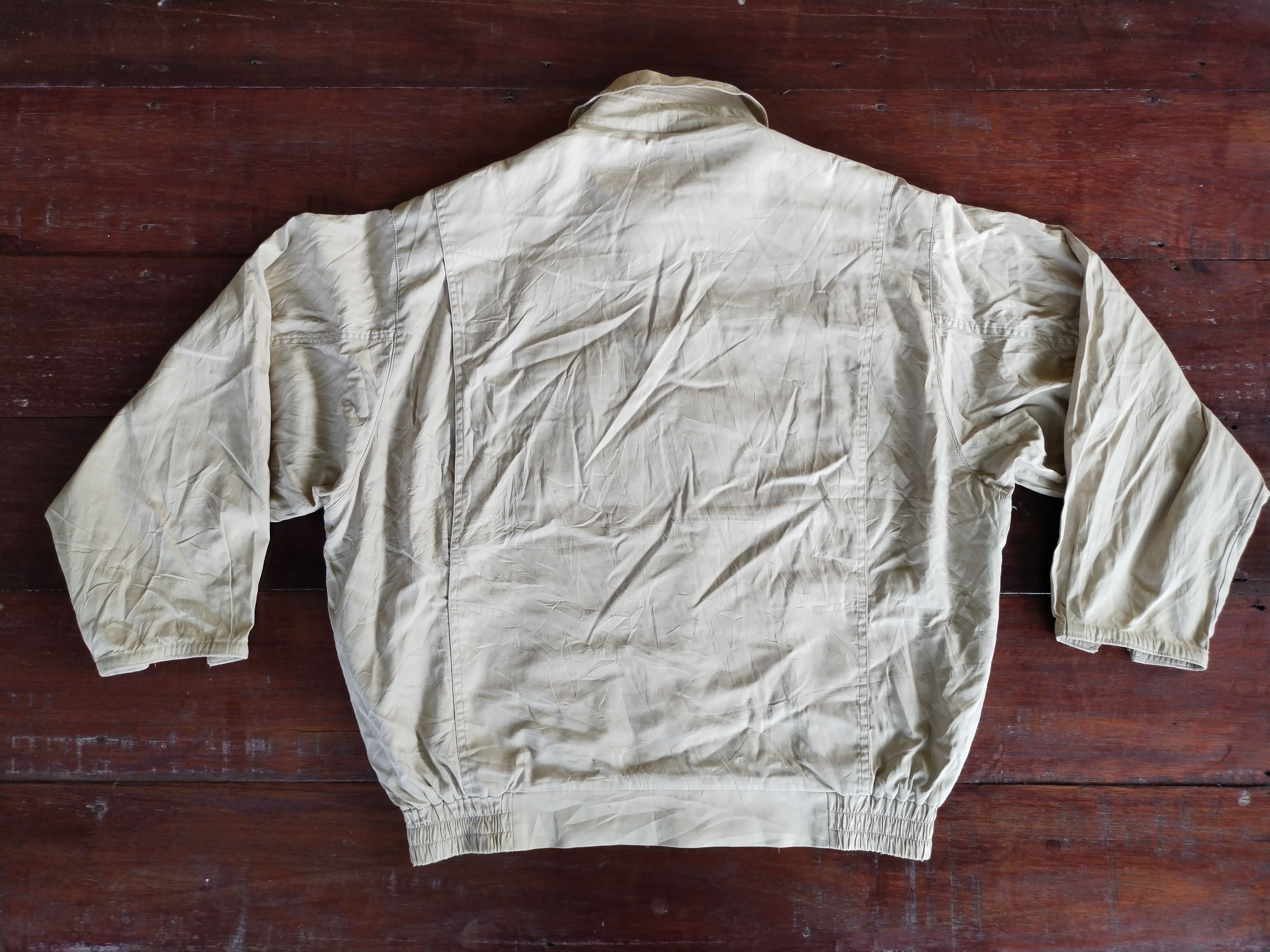 Burberry Vintage Burberry Light Bomber Jacket Size US M / EU 48-50 / 2 - 3 Thumbnail