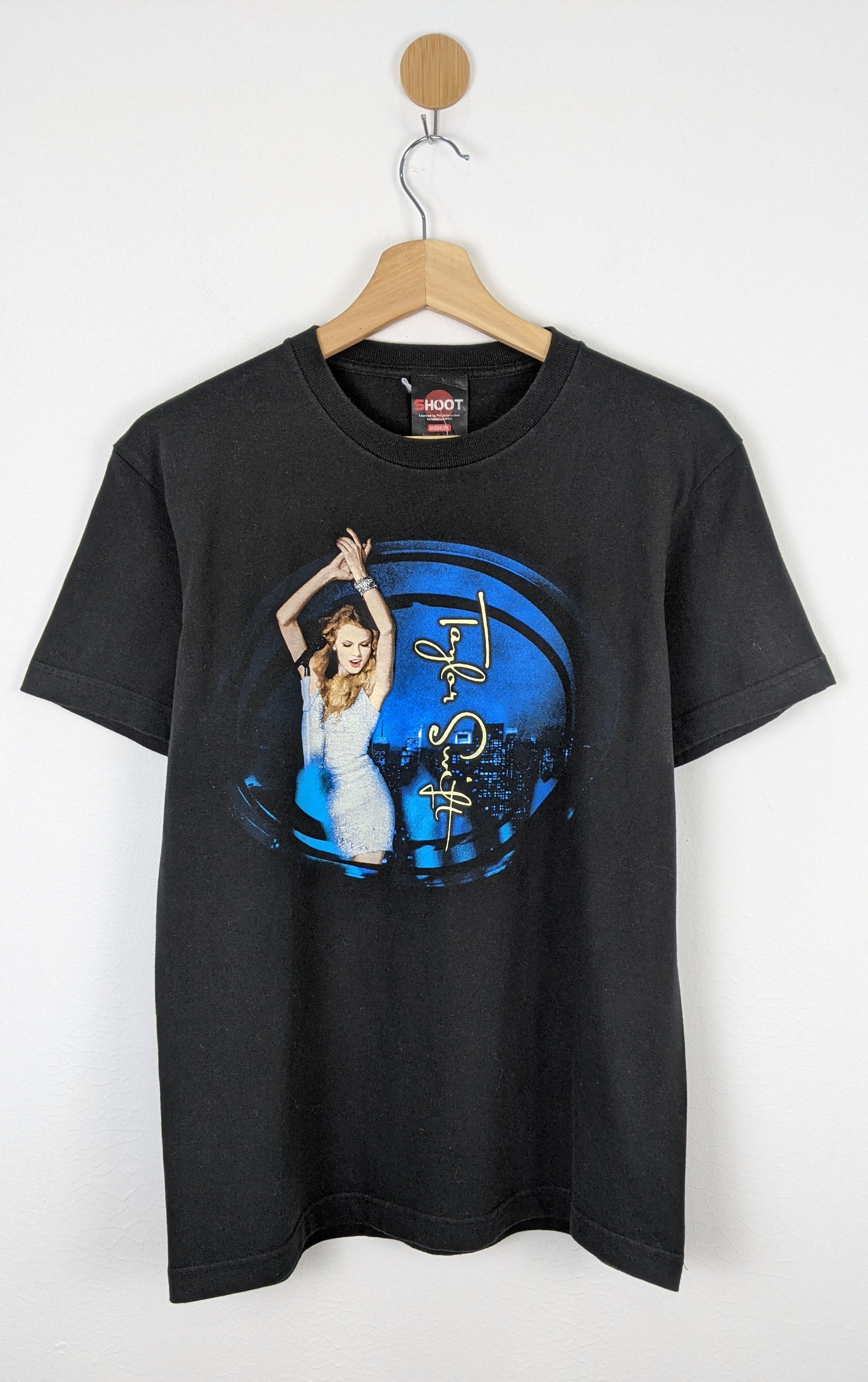 Band Tees Taylor Swift Speak Now World Tour 2011 shirt Size US M / EU 48-50 / 2 - 1 Thumbnail