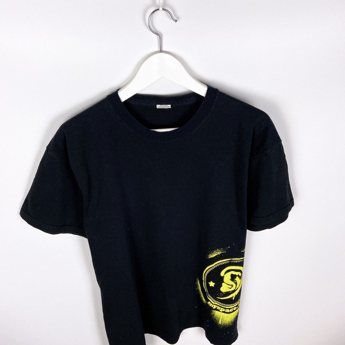 Vintage Vintage 00s My Space promo tee size L Screen Stars music og Size US L / EU 52-54 / 3 - 2 Thumbnail