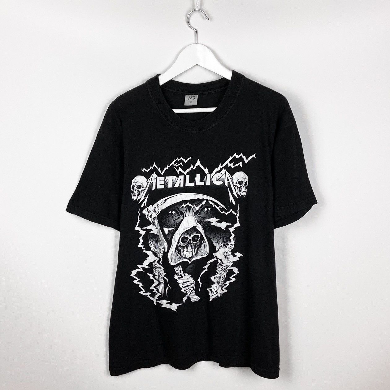 Band Tees Vintage 90s Metallica Death Eyes Skulls tee sz XL rock band Size US XL / EU 56 / 4 - 1 Thumbnail