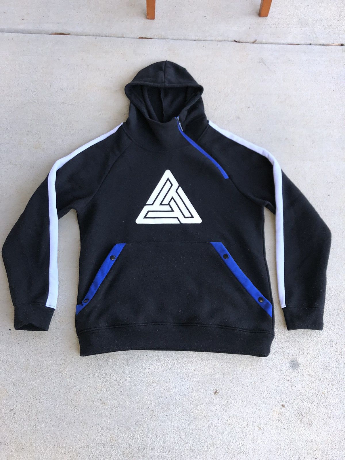 Sweatshirt Primitive Pyramid Black - Sweat à Capuche Ou Crewneck ? - Neuf Avec étiquettes