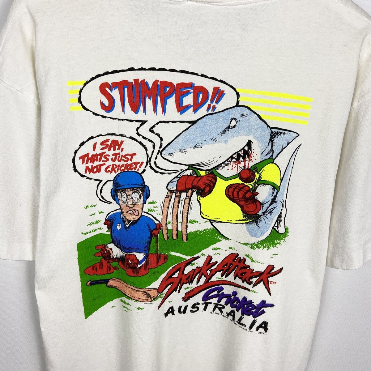 Vintage 1991 90s Shark Attack Cricket Australia tee size L