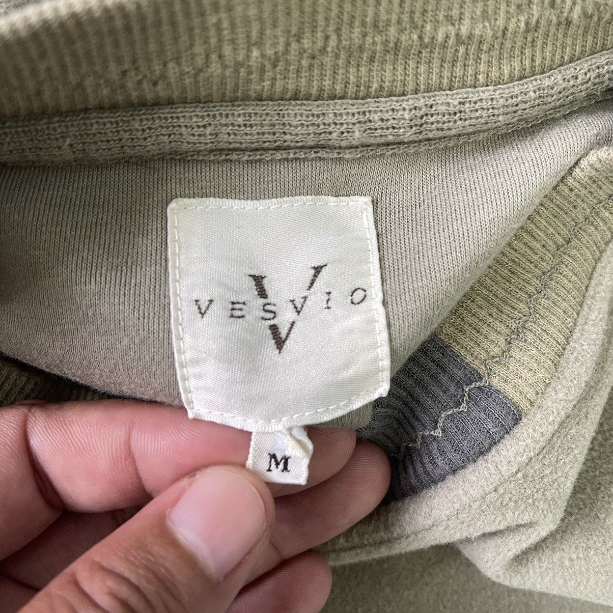 Japanese Brand Vintage Vesvio Small Logo Crewneck Sweatshirt Size M Size US M / EU 48-50 / 2 - 7 Thumbnail