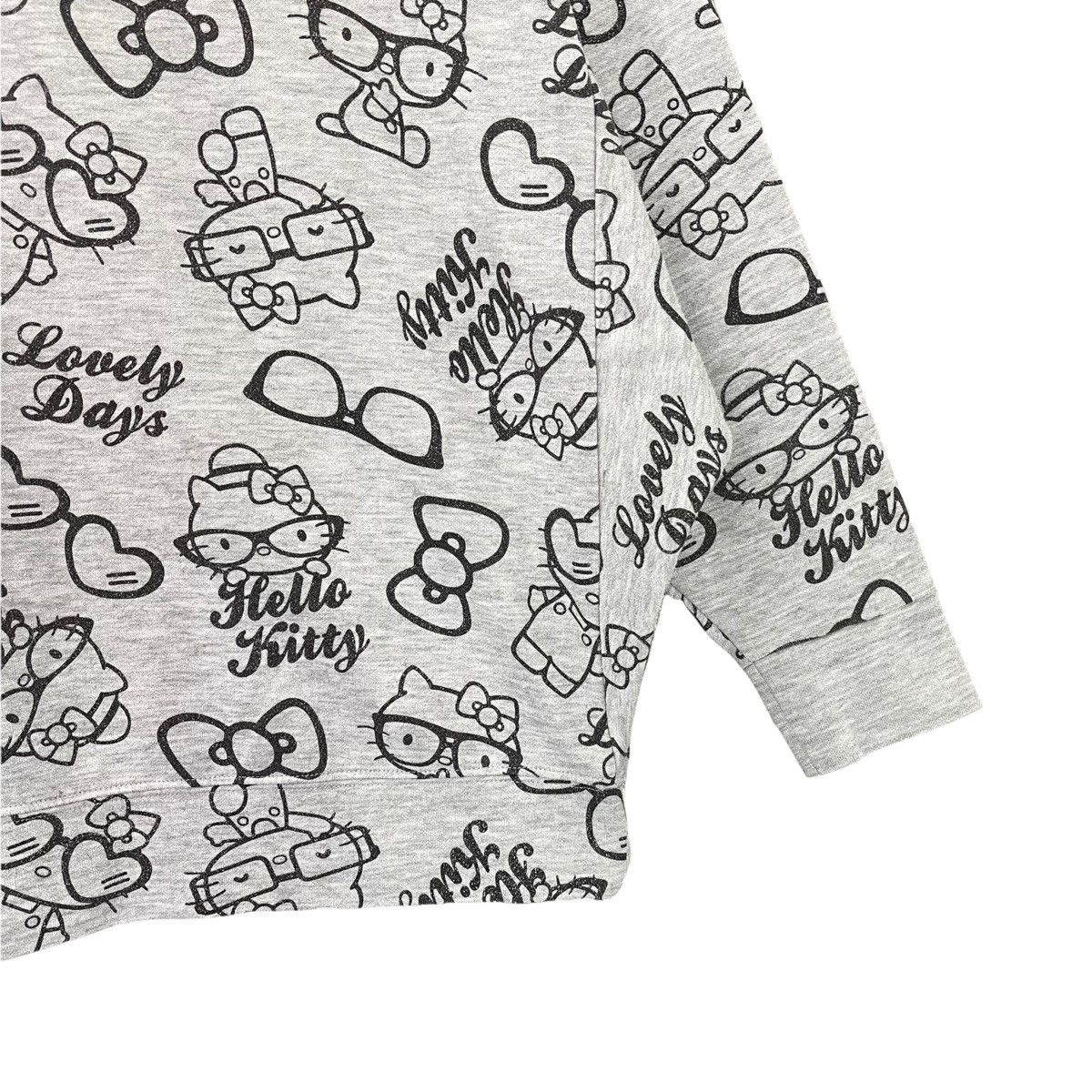 Japanese Brand Hello Kitty Printed Fullprint Crewneck Sweatshirt Size M Size US M / EU 48-50 / 2 - 5 Thumbnail