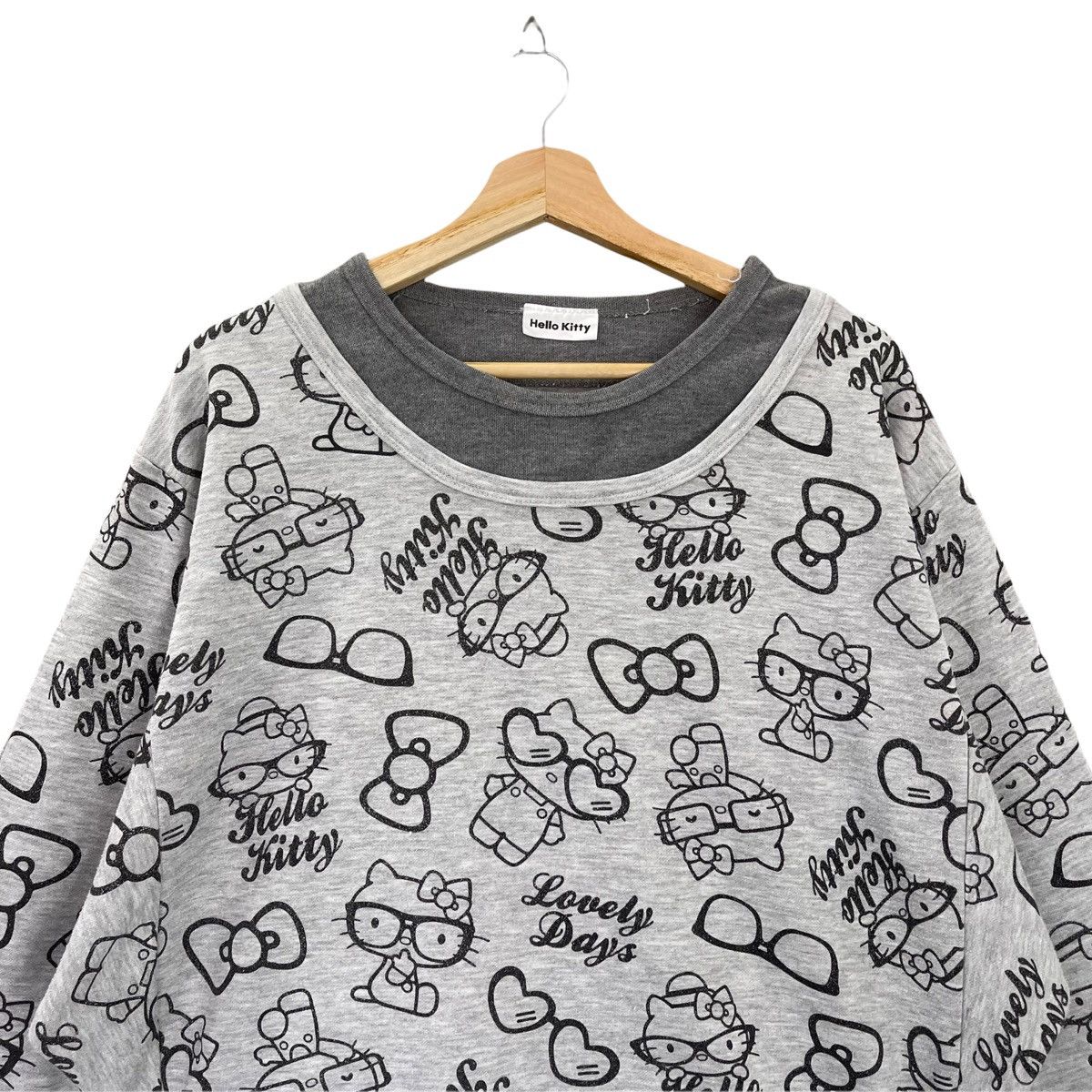 Japanese Brand Hello Kitty Printed Fullprint Crewneck Sweatshirt Size M Size US M / EU 48-50 / 2 - 4 Thumbnail