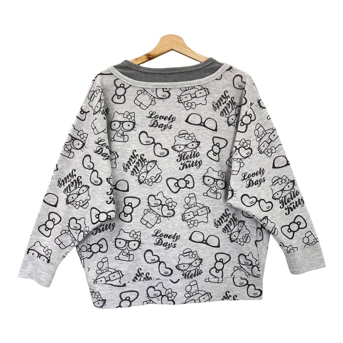 Japanese Brand Hello Kitty Printed Fullprint Crewneck Sweatshirt Size M Size US M / EU 48-50 / 2 - 7 Thumbnail