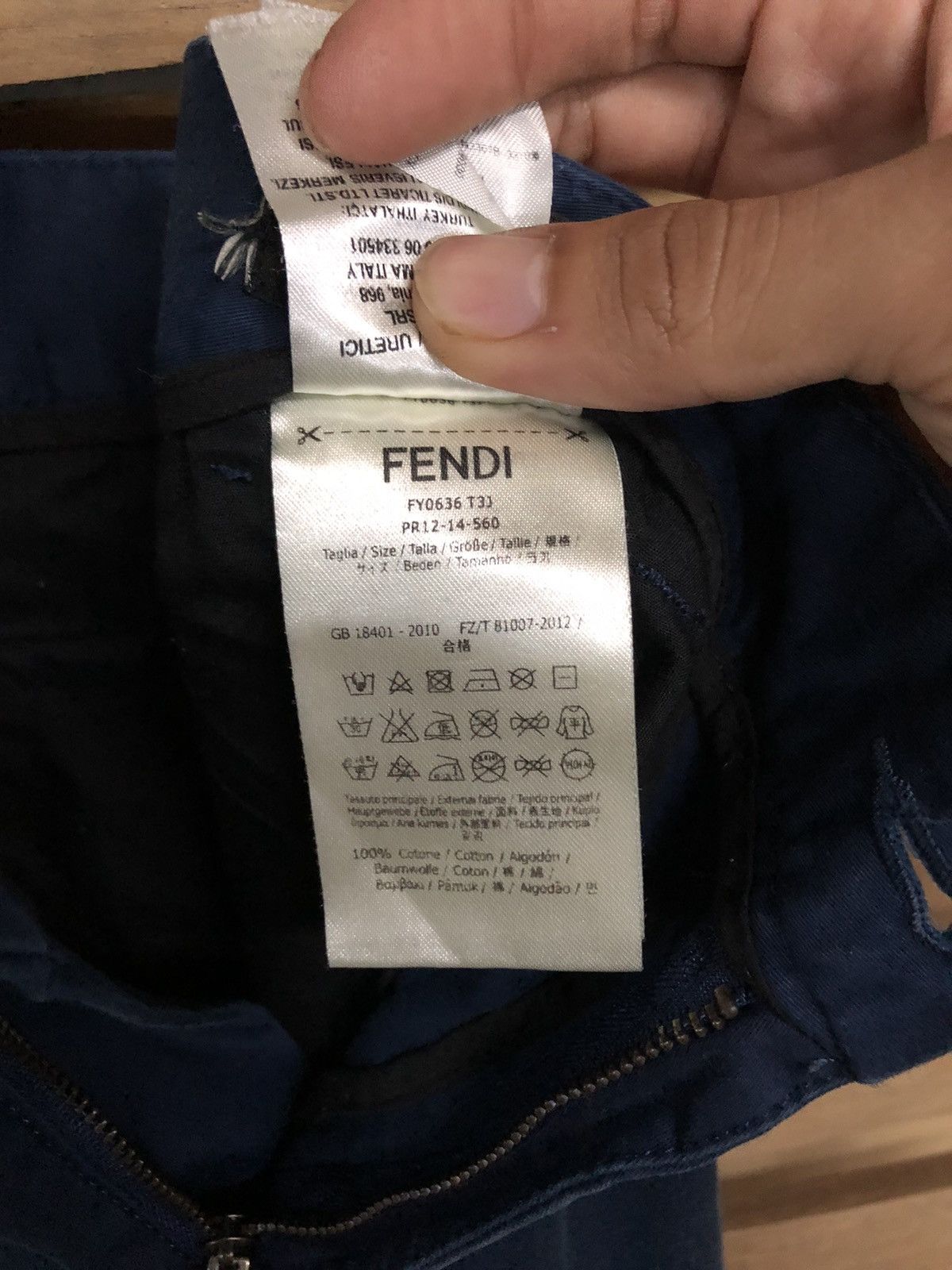 Fendi Fendi Trousers Casual Basic Logo Italy Made Size US 31 - 14 Thumbnail