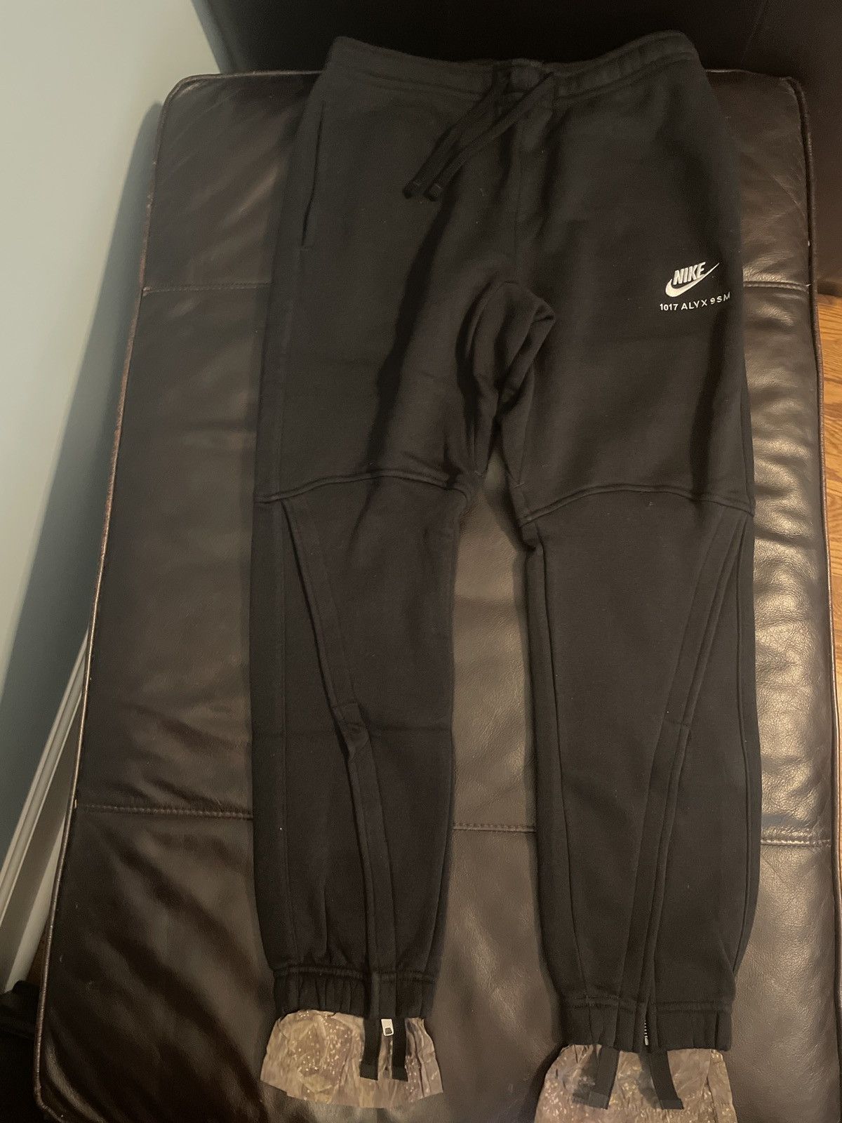 1017 ALYX 9SM × Nike 1017 ALYX 9SM x Nike Camo Zip sweatpants Size US 30 / EU 46 - 1 Thumbnail