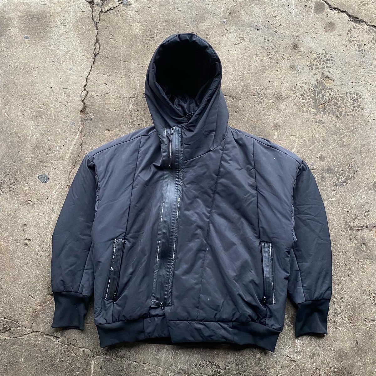 Julius Size 3 (large) FW18 NILøS x Julius black puffer jacket