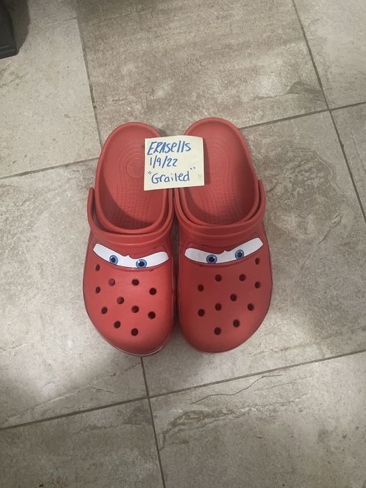 Crocs lightning mcqueen on sale adults