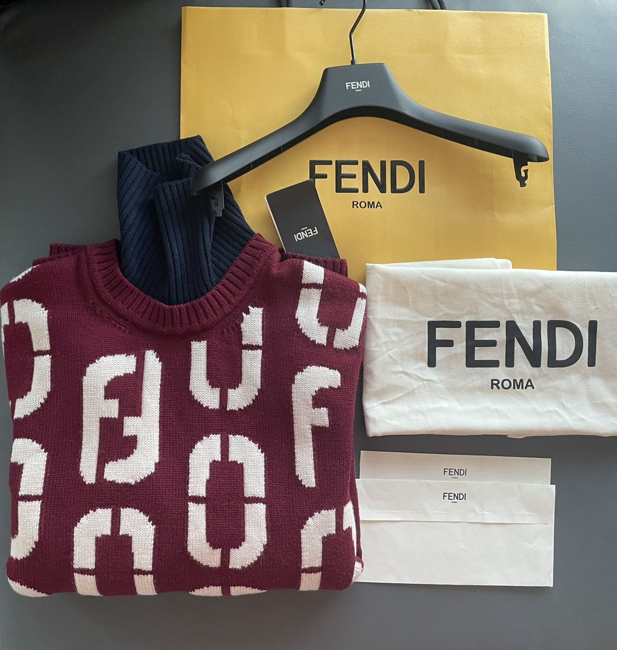 Fendi $2,500 Super Runway Virgin Wool Fendi Sweater Brand New Size US L / EU 52-54 / 3 - 3 Thumbnail
