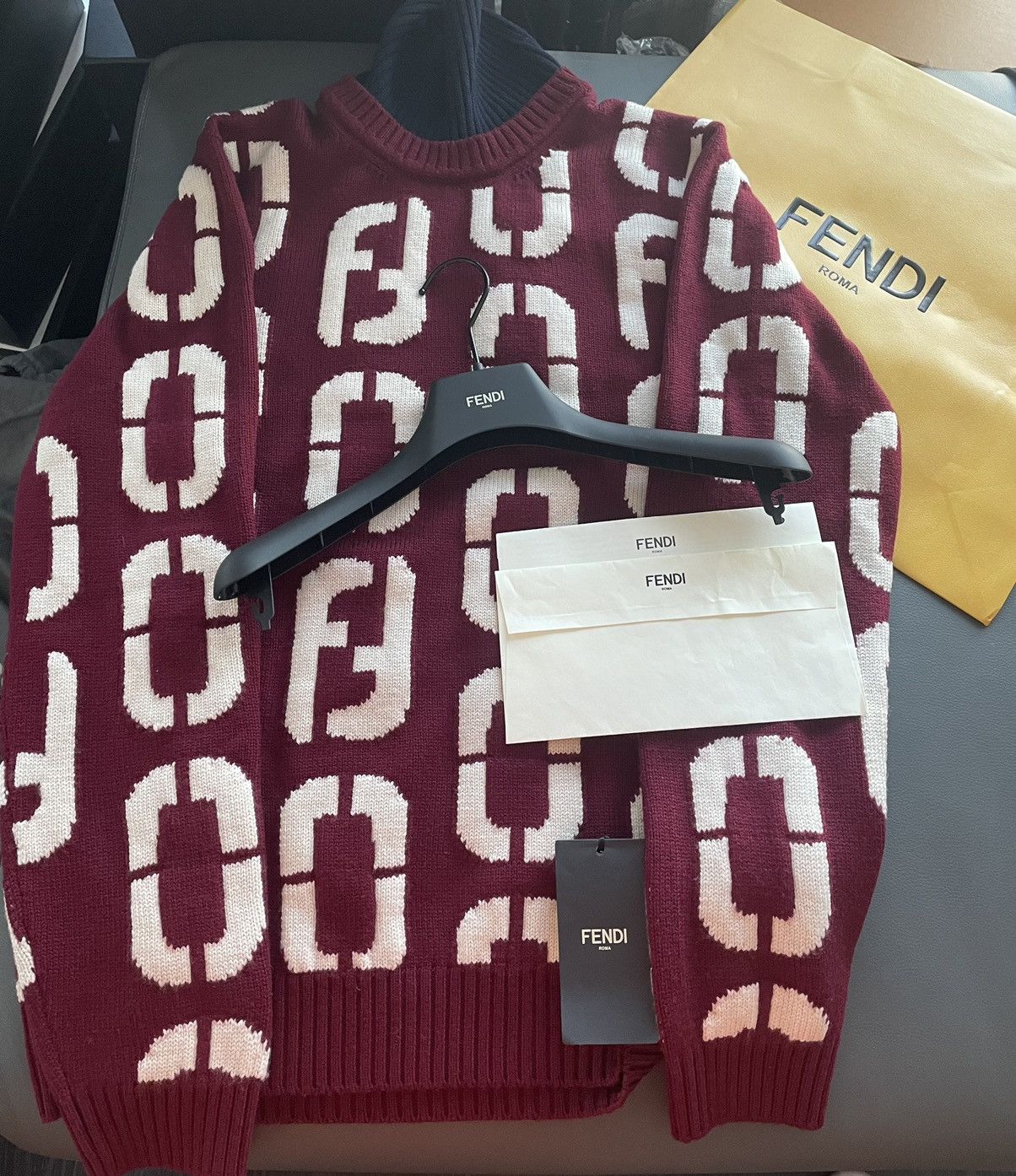 Fendi $2,500 Super Runway Virgin Wool Fendi Sweater Brand New Size US L / EU 52-54 / 3 - 16 Thumbnail