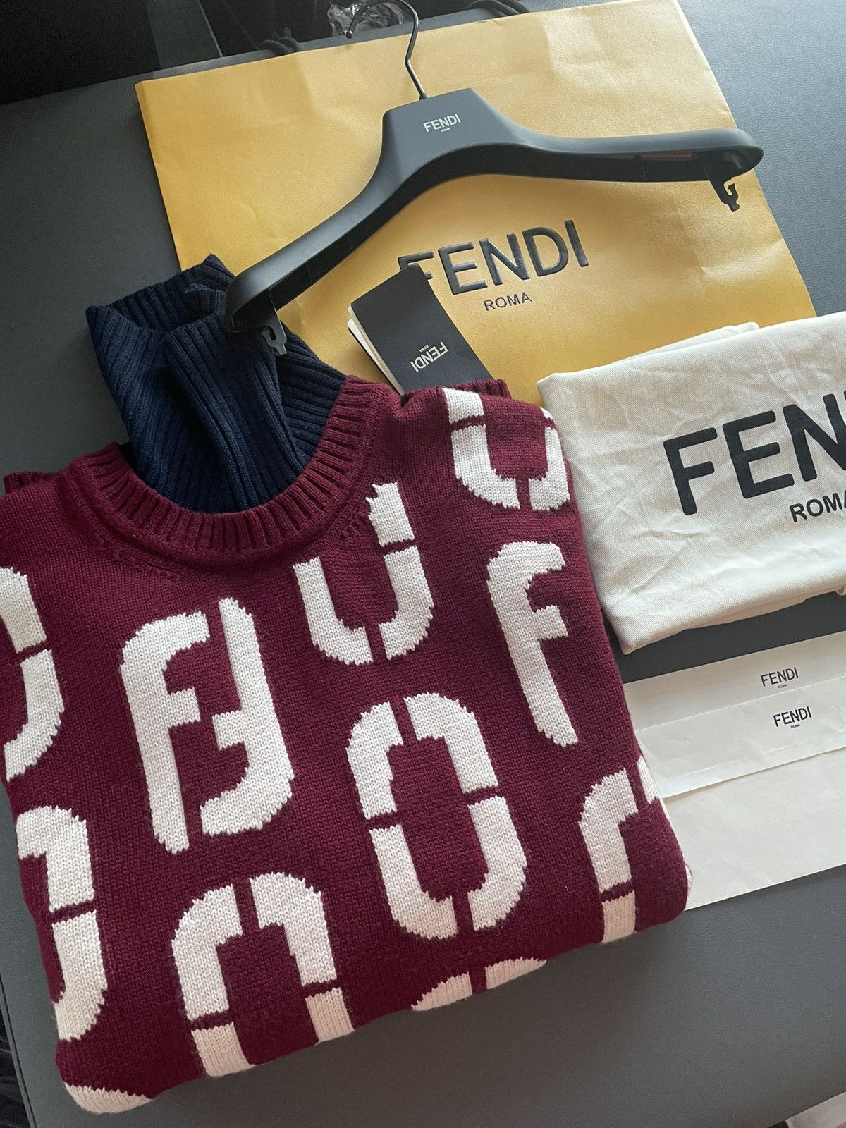 Fendi $2,500 Super Runway Virgin Wool Fendi Sweater Brand New Size US L / EU 52-54 / 3 - 15 Thumbnail