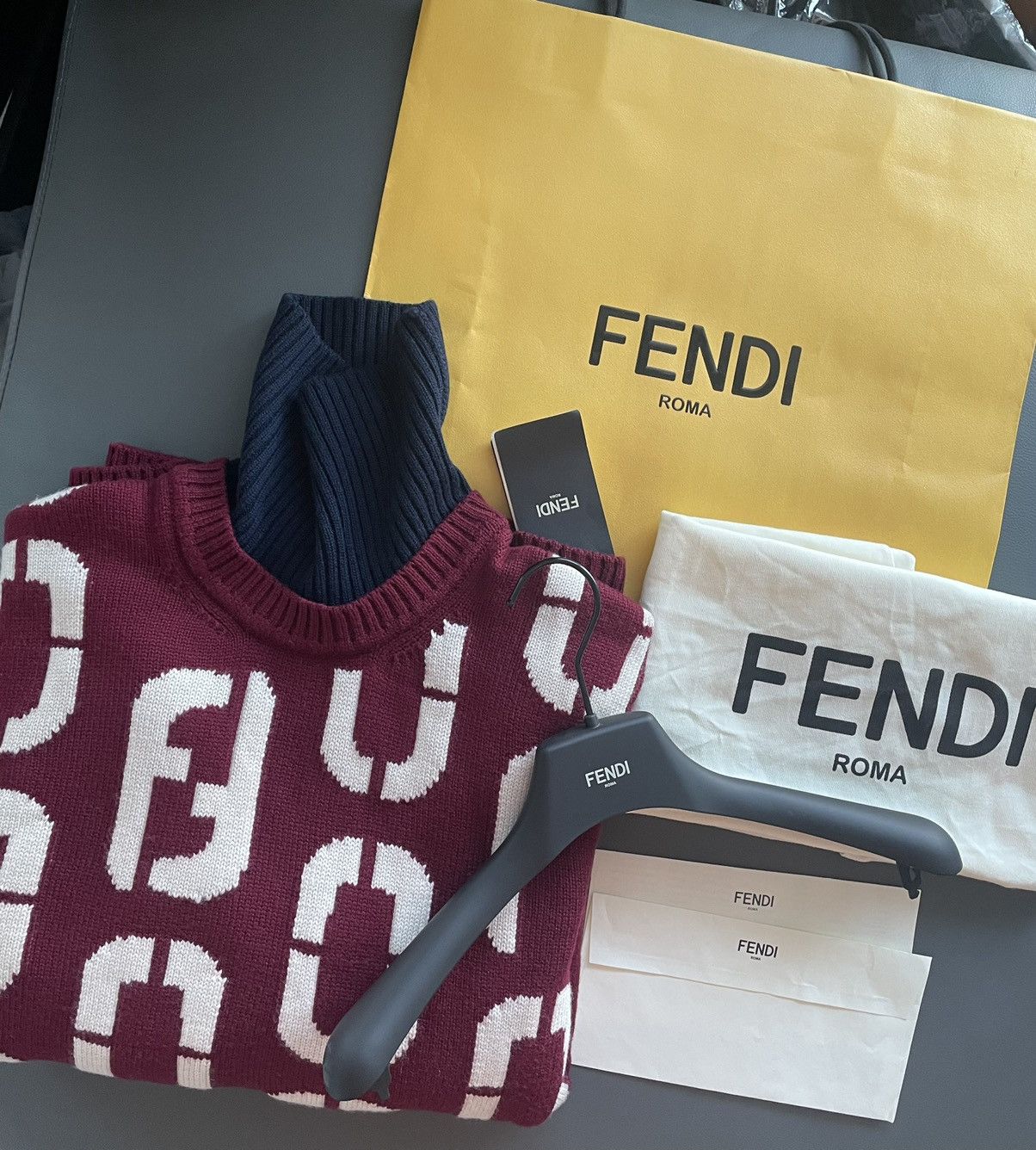 Fendi $2,500 Super Runway Virgin Wool Fendi Sweater Brand New Size US L / EU 52-54 / 3 - 1 Thumbnail