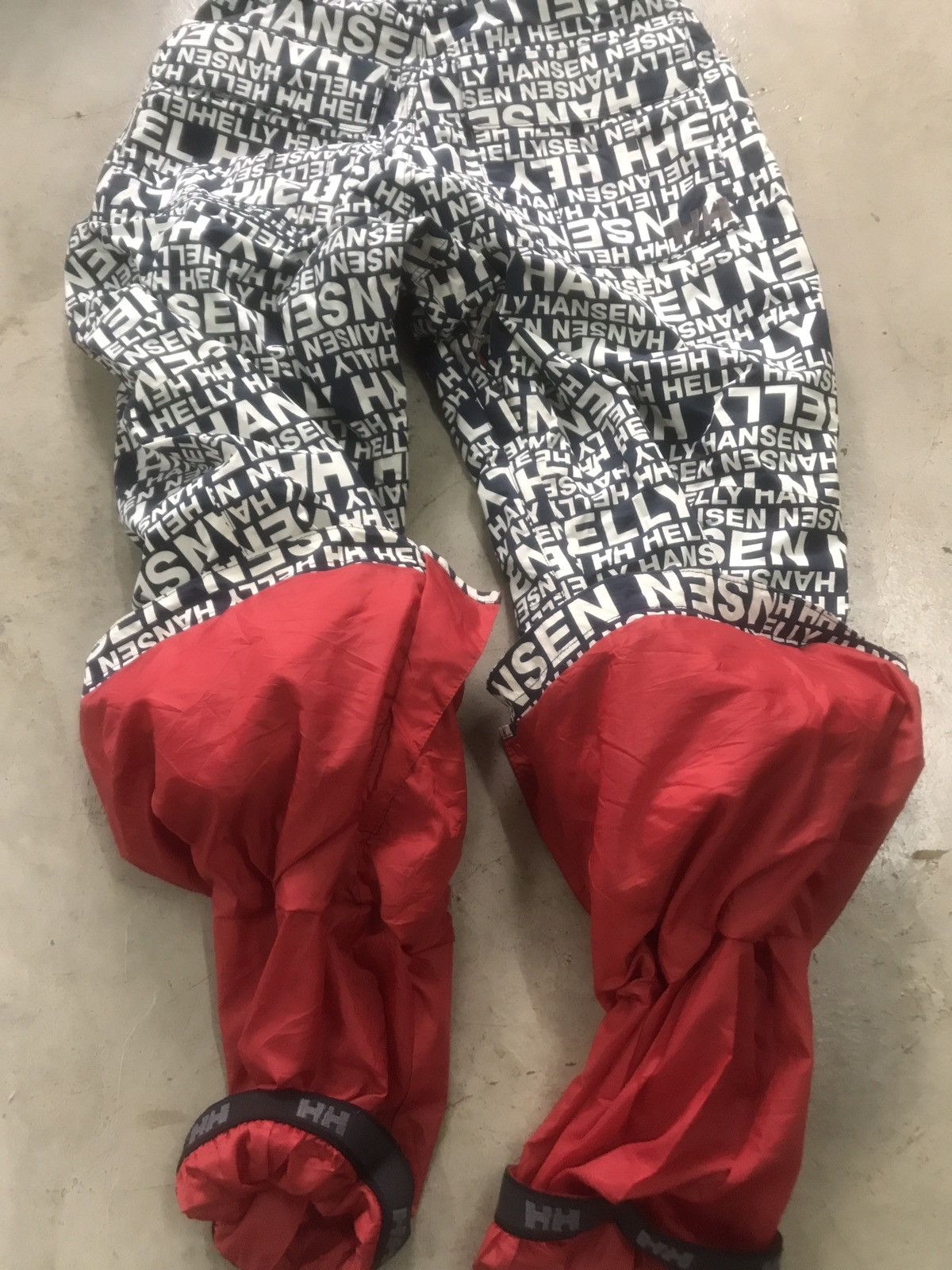 Helly Hansen Full spring Very colorful HELLY HANSEN CARGOSKI PANTMONOGRAM Size US 28 / EU 44 - 16 Thumbnail