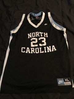 Nike North Carolina Michael Jordan / Fabletics Shirt Bundle
