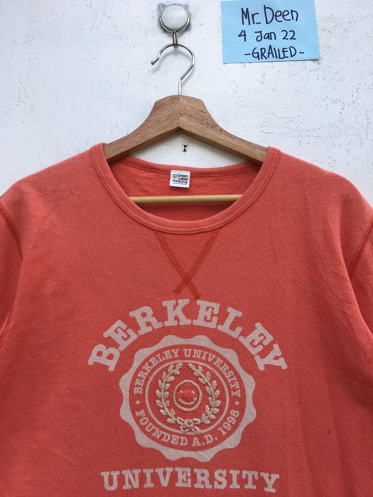 Vintage Berkeley University Logo Tshirt