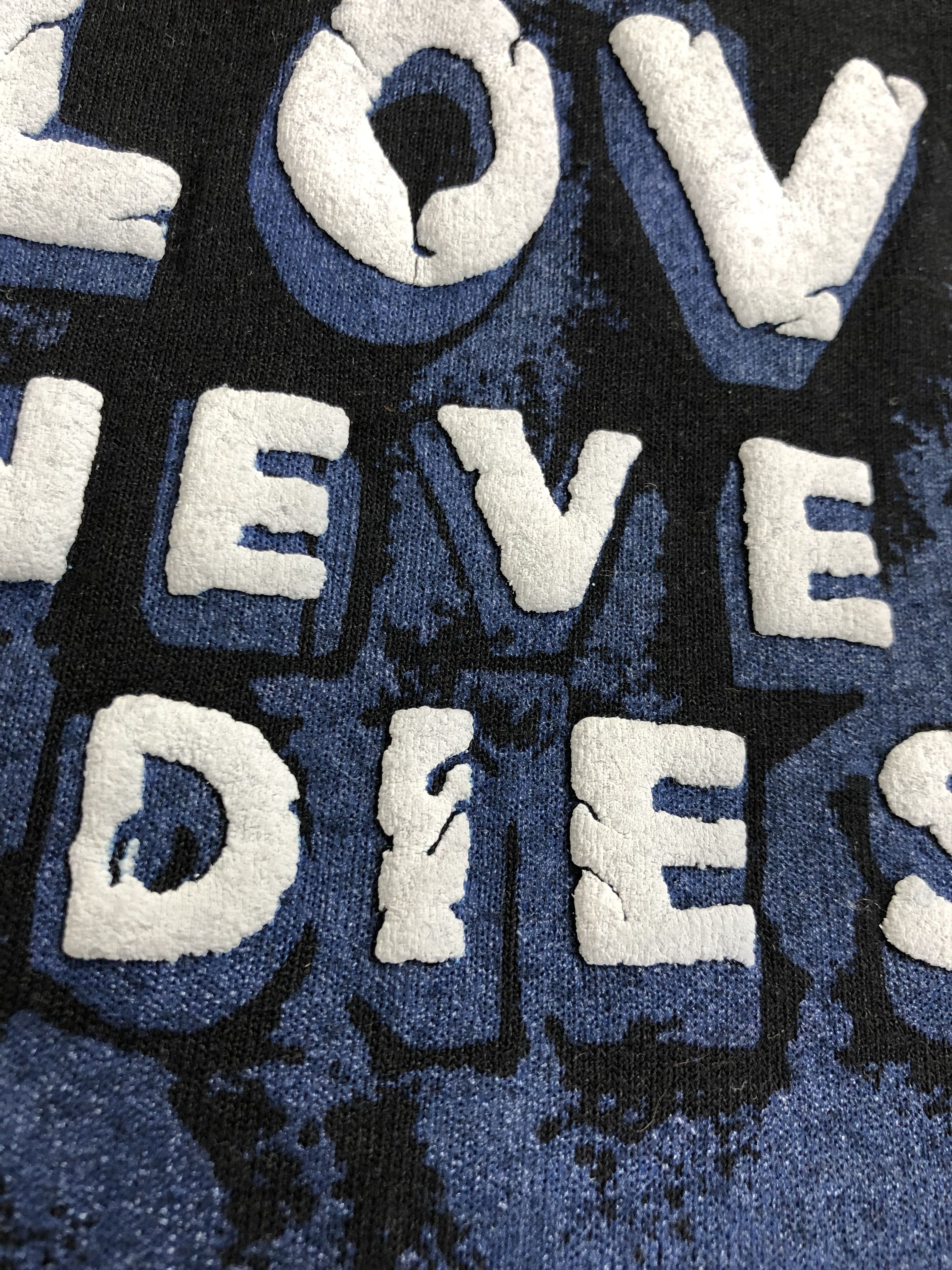 Vintage Vintage Love Never Dies Fashion Victim Style bones t-shirt Size US XL / EU 56 / 4 - 6 Thumbnail