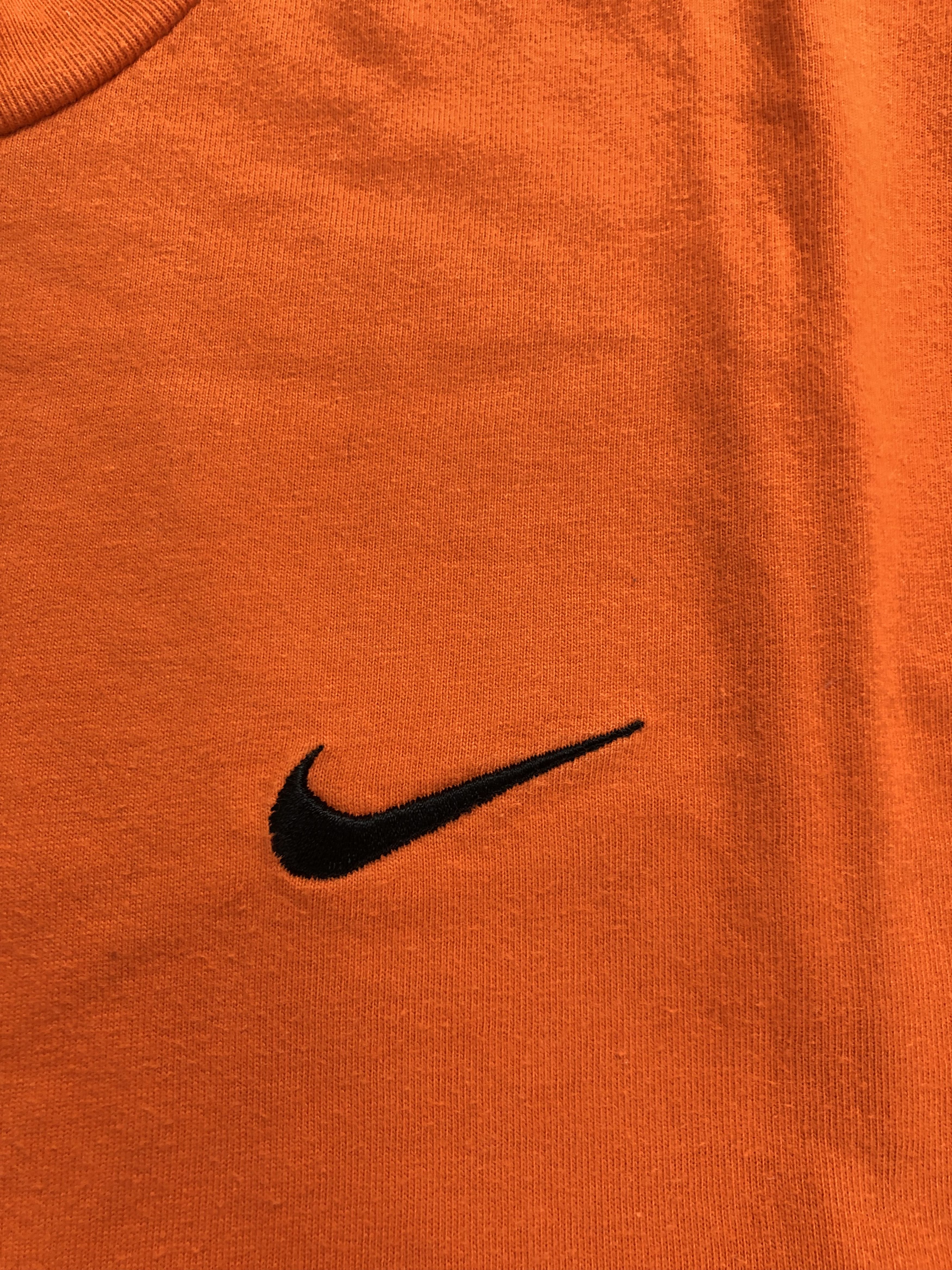 Nike Vintage 90s Nike Small Swoosh t-shirt Size US L / EU 52-54 / 3 - 3 Thumbnail