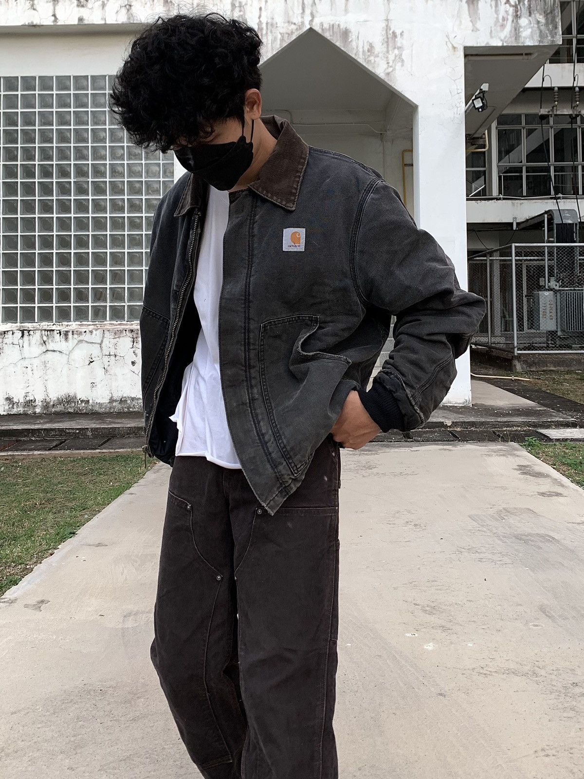 Vintage 1990s Carhartt Canvas Chore Coat / Workwear / outlet Streetwear / Cargo Pocket / 90s / Distressed Carhartt / Black Carhartt Jacket