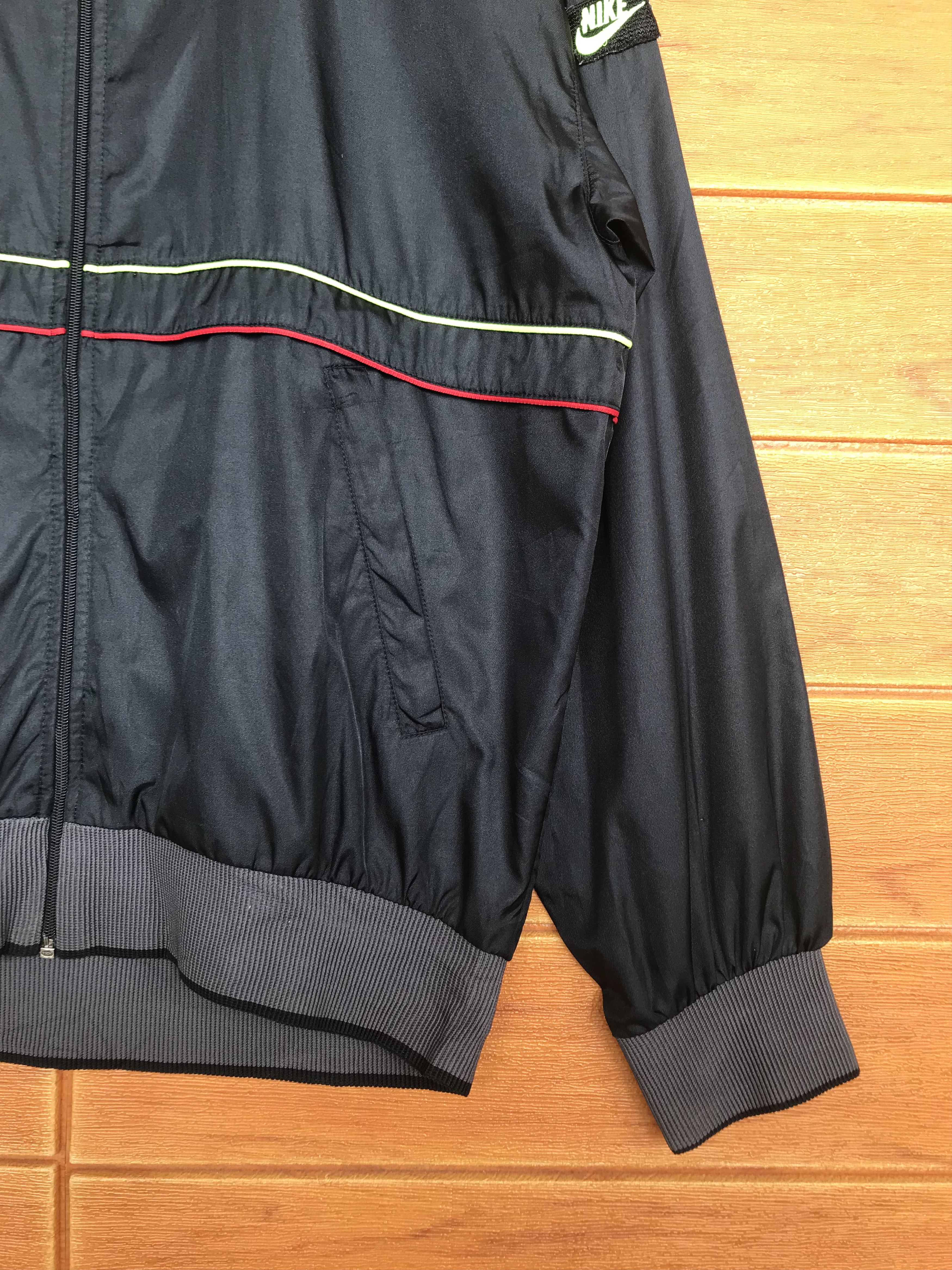 Nike Vintage 90s NIKE Light Jacket Size US L / EU 52-54 / 3 - 6 Thumbnail