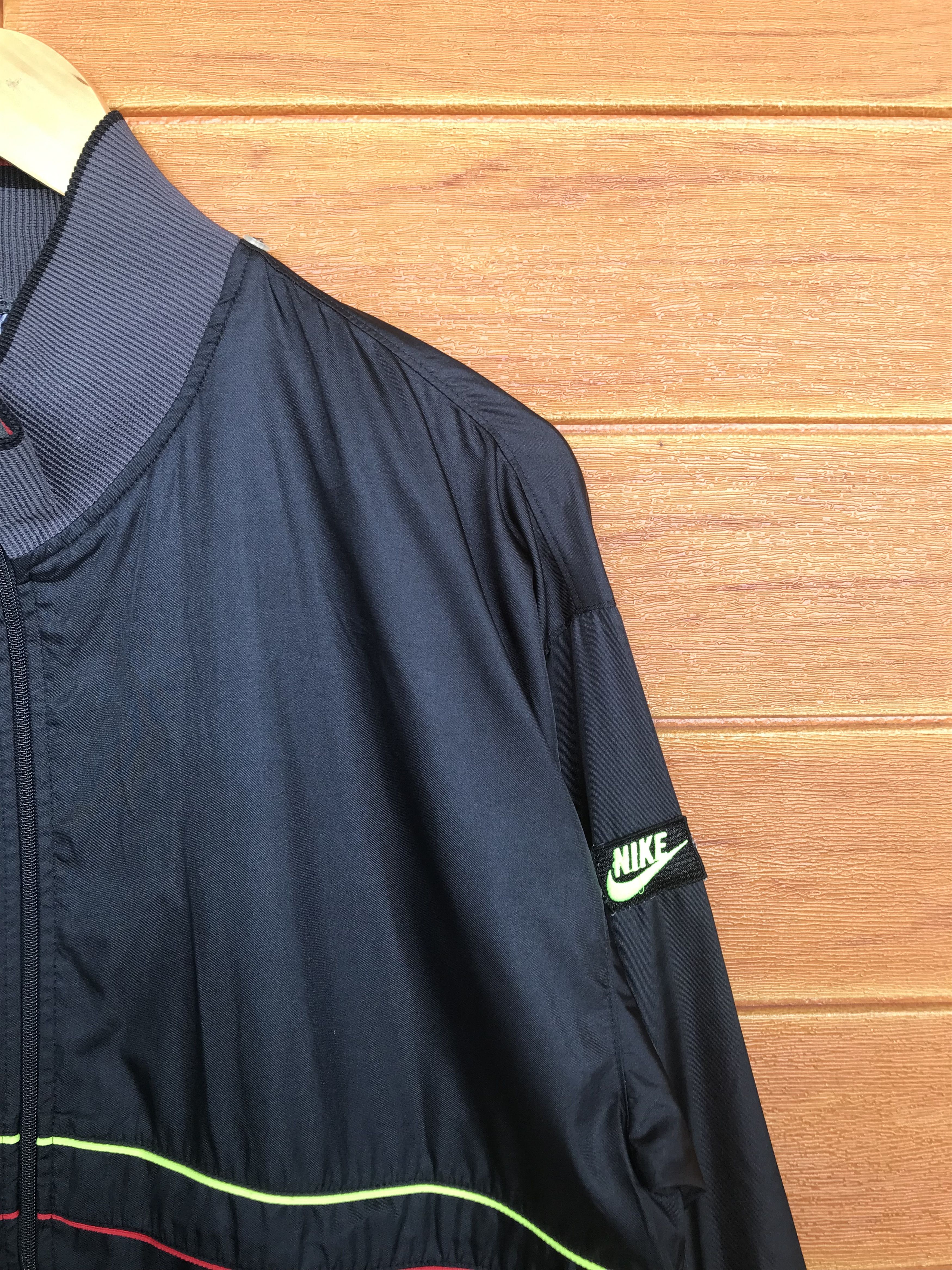 Nike Vintage 90s NIKE Light Jacket Size US L / EU 52-54 / 3 - 4 Thumbnail