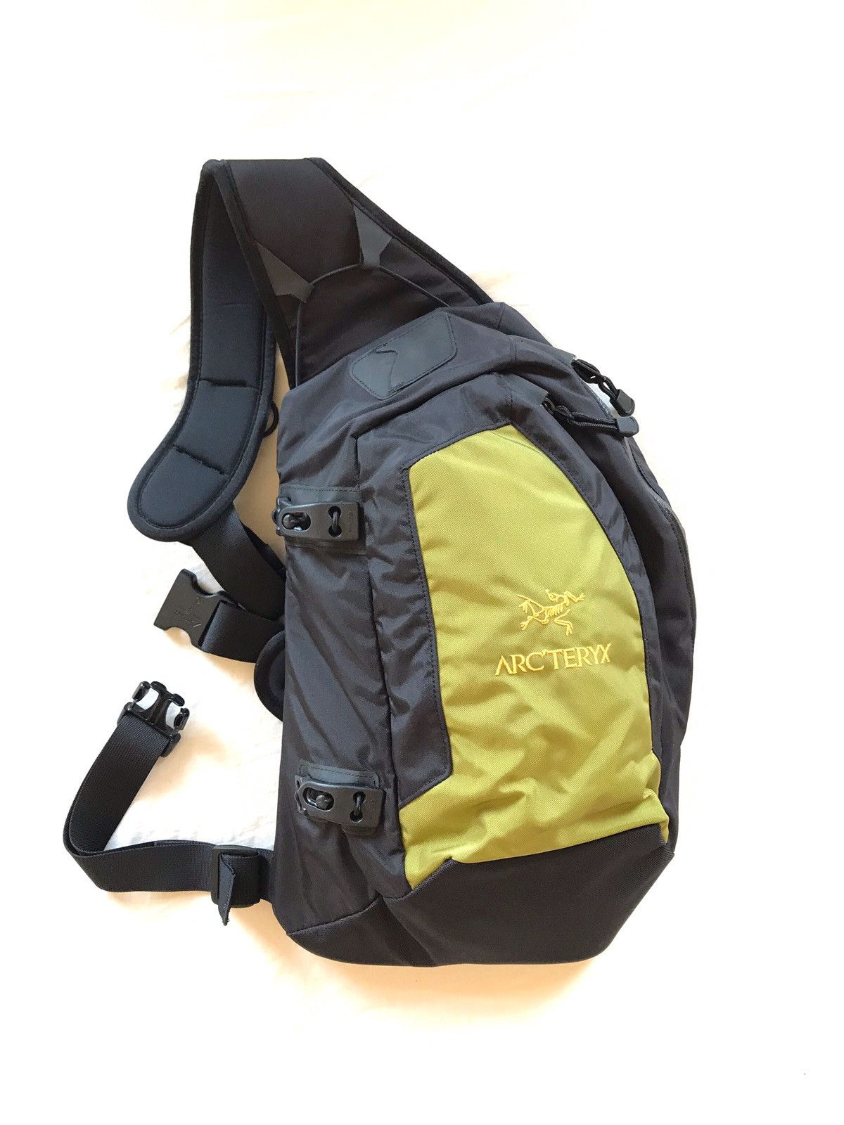 Arc'Teryx Rare Arcteryx Quiver Nylon Body Bag Harness | Grailed