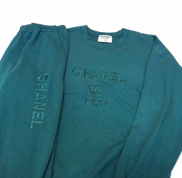 Chanel VINTAGE 80s CHANEL SWEATSUIT | Grailed