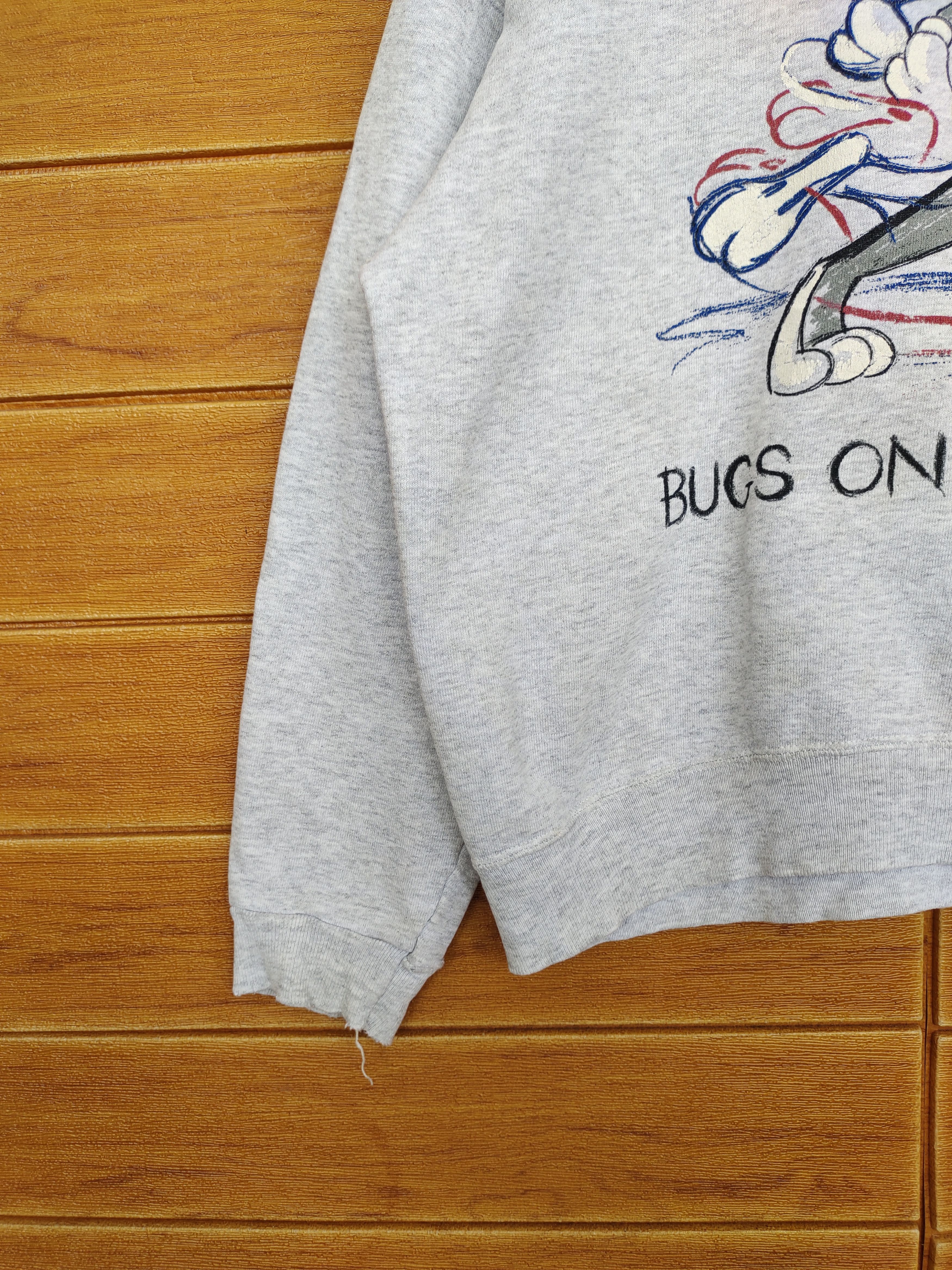 Cartoon Network 90s LOONEY TUNES "Bugs On The Run!" Distressed Sweatshirt Size US L / EU 52-54 / 3 - 5 Thumbnail