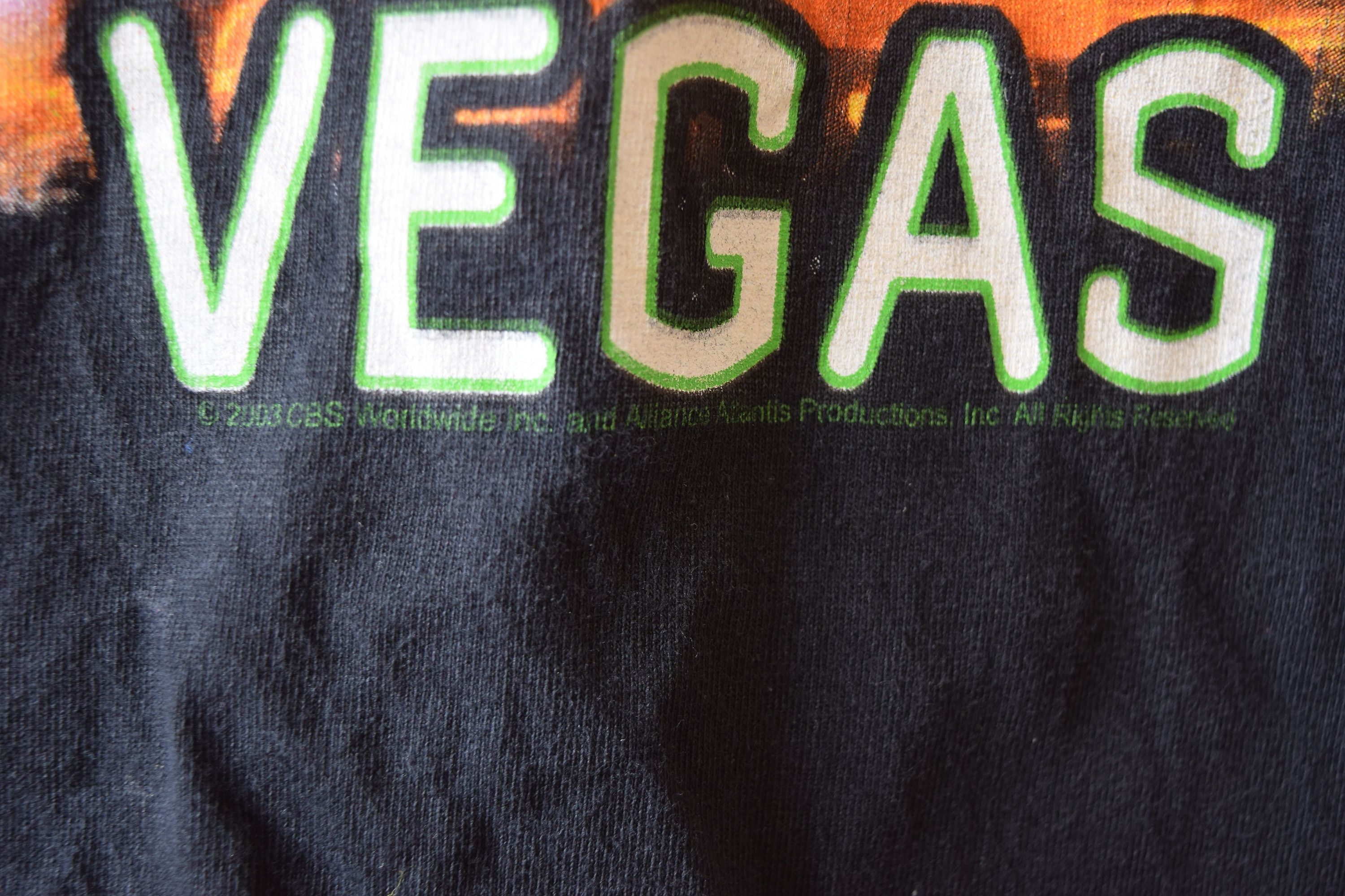 Vintage Vintage 2003 Official CSI Las Vegas T-shirt Size US L / EU 52-54 / 3 - 3 Thumbnail