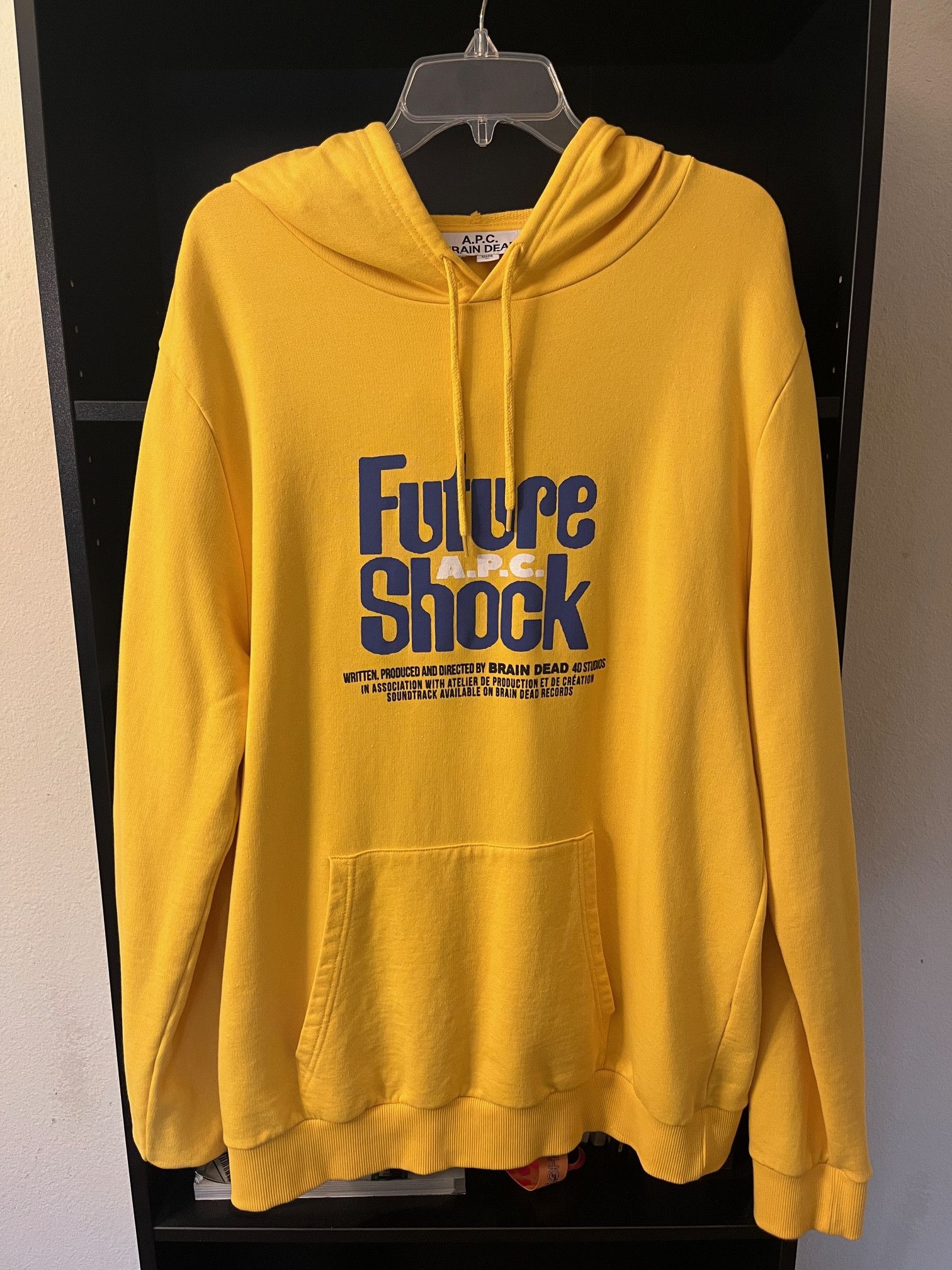 Future A.P.C shock hoodie sweater deals size M