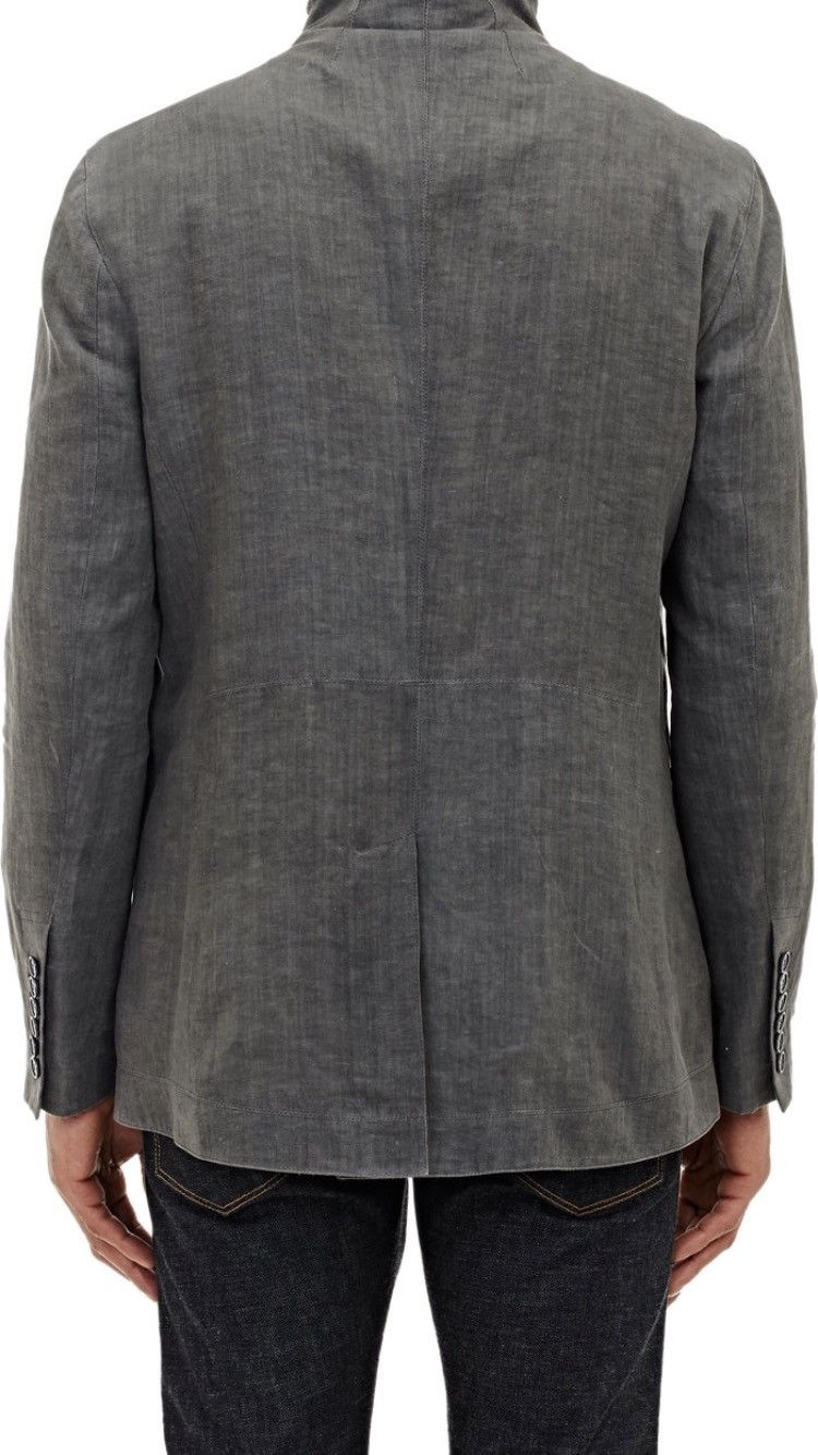 Multibutton cutaway jacket. 48