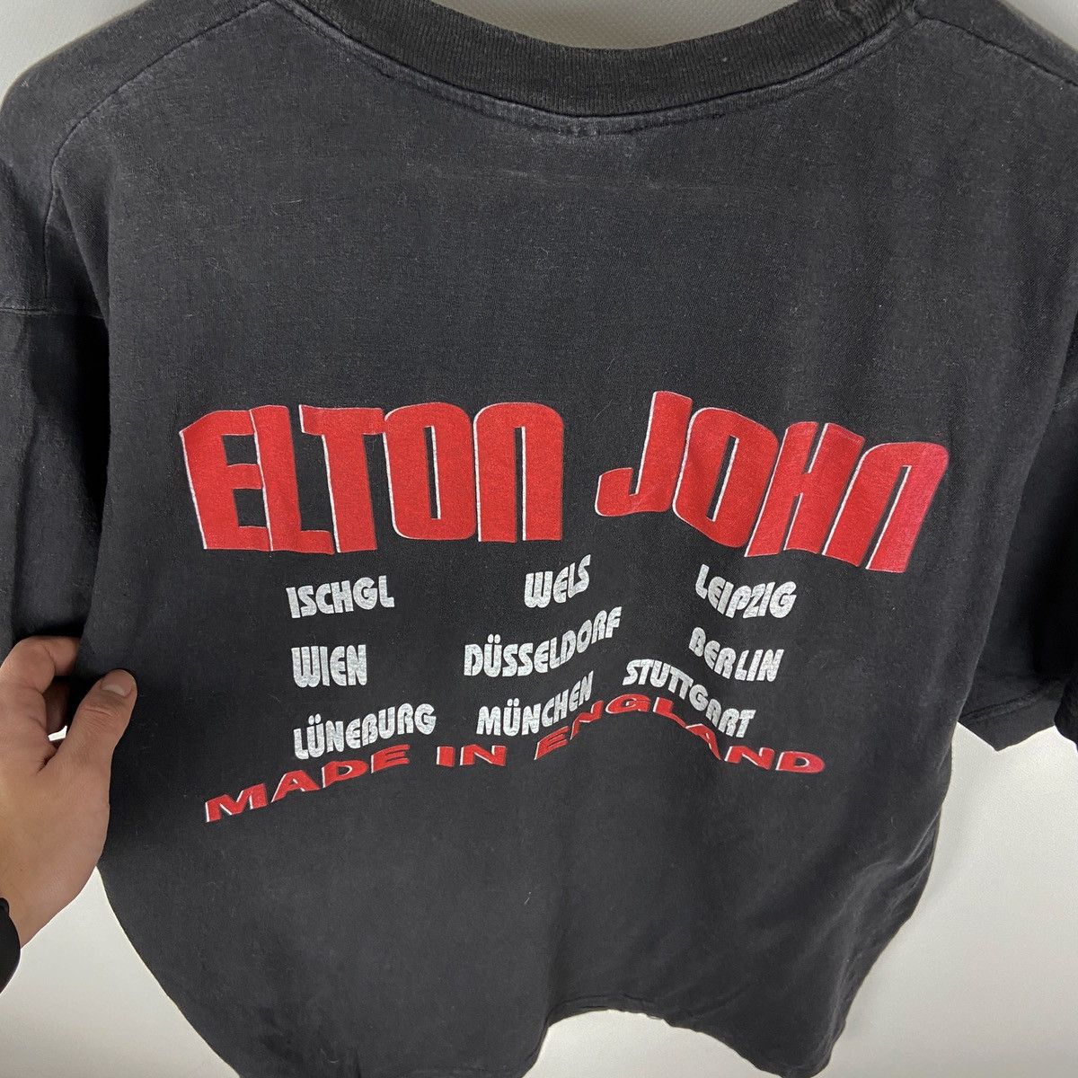 Band Tees × Vintage Vintage 90s Elton John Made in England German tour tee rare Size US XL / EU 56 / 4 - 4 Thumbnail