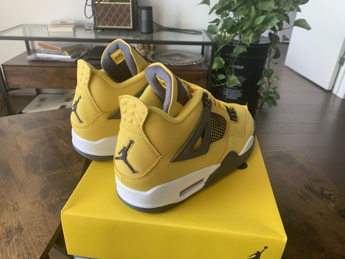 Jordan Brand Air Jordan 4 Retro Lightning 2021 US 10 Size US 10 / EU 43 - 3 Thumbnail