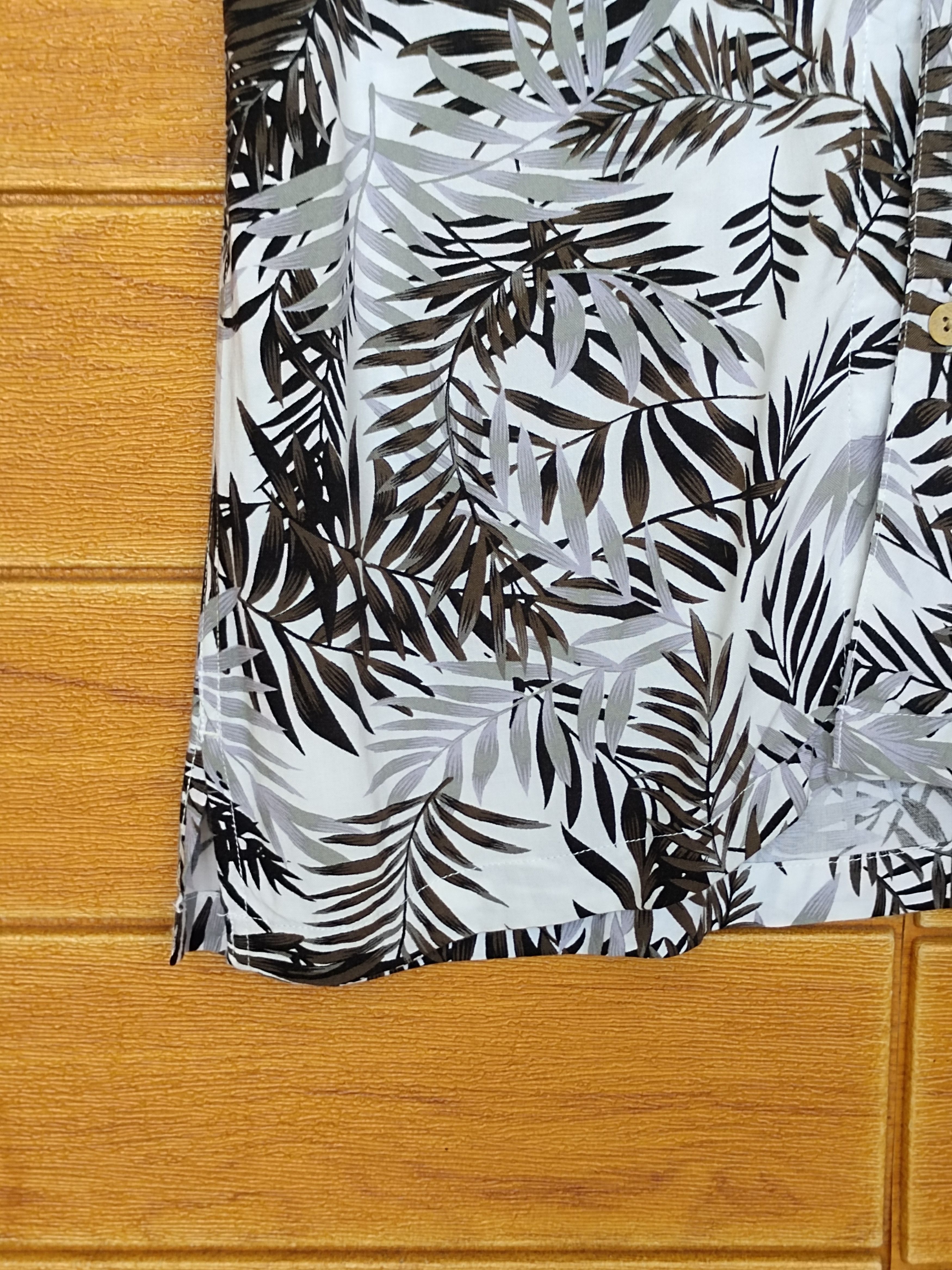 Japanese Brand Japanese Hawaiian THRUXTON Rayon Leaf's Printed Aloha Shirt Size US L / EU 52-54 / 3 - 7 Thumbnail