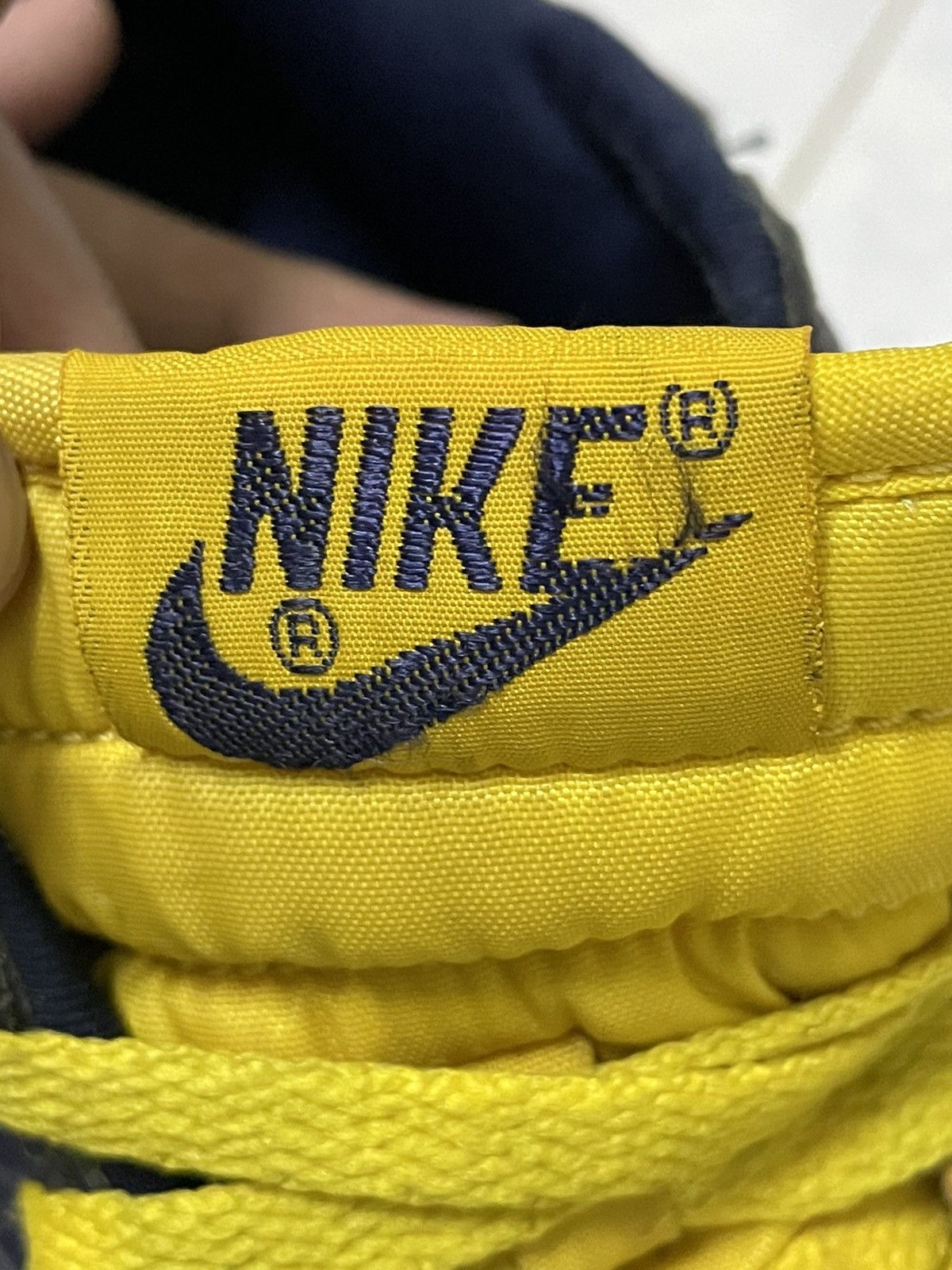 Nike 2002 Dunk Low Midnight Navy | Varsity Maize No Box Size US 10.5 / EU 43-44 - 17 Thumbnail