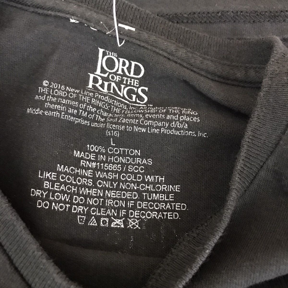 Vintage Vintage The Lord of Rings preciousss long sleeve T-shirts Size US L / EU 52-54 / 3 - 6 Thumbnail