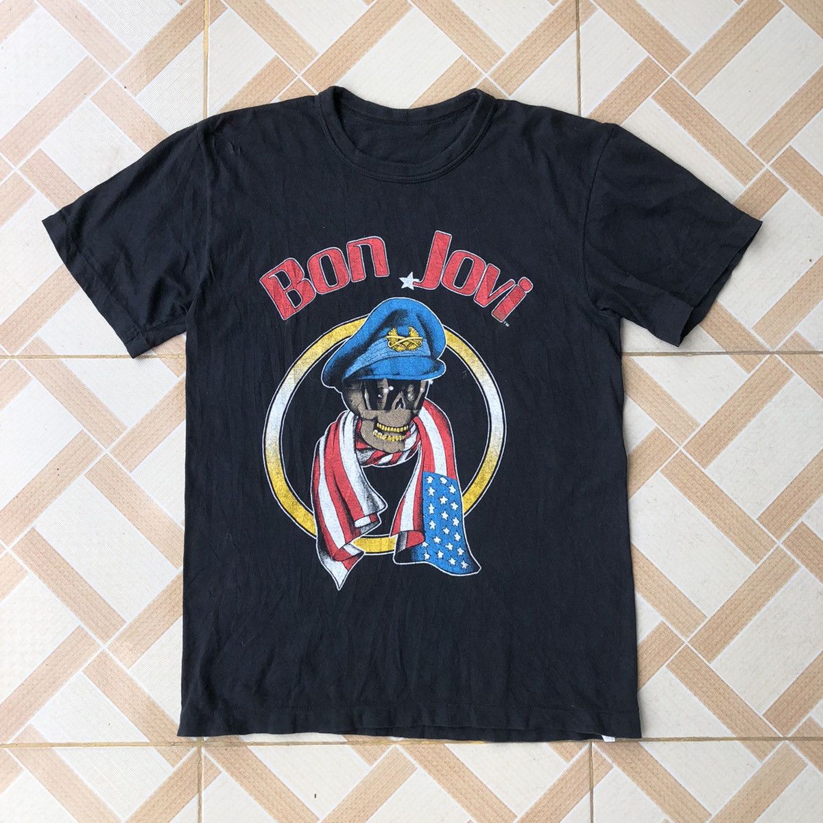 Band Tees Vintage 80s Bon Jovi New Japan Reales T-Shirt Size US M / EU 48-50 / 2 - 1 Thumbnail