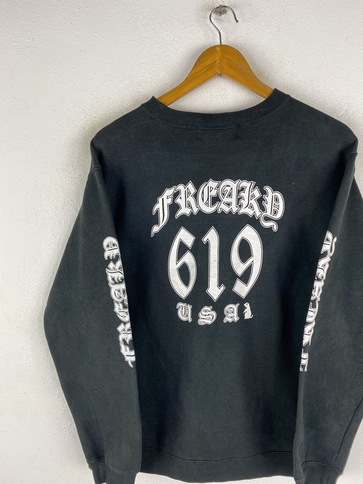 Other 🔥DHL SHIPPING🔥FREAKY USA 619 BIG LOGO SWEATSHIRT Size US M / EU 48-50 / 2 - 4 Thumbnail