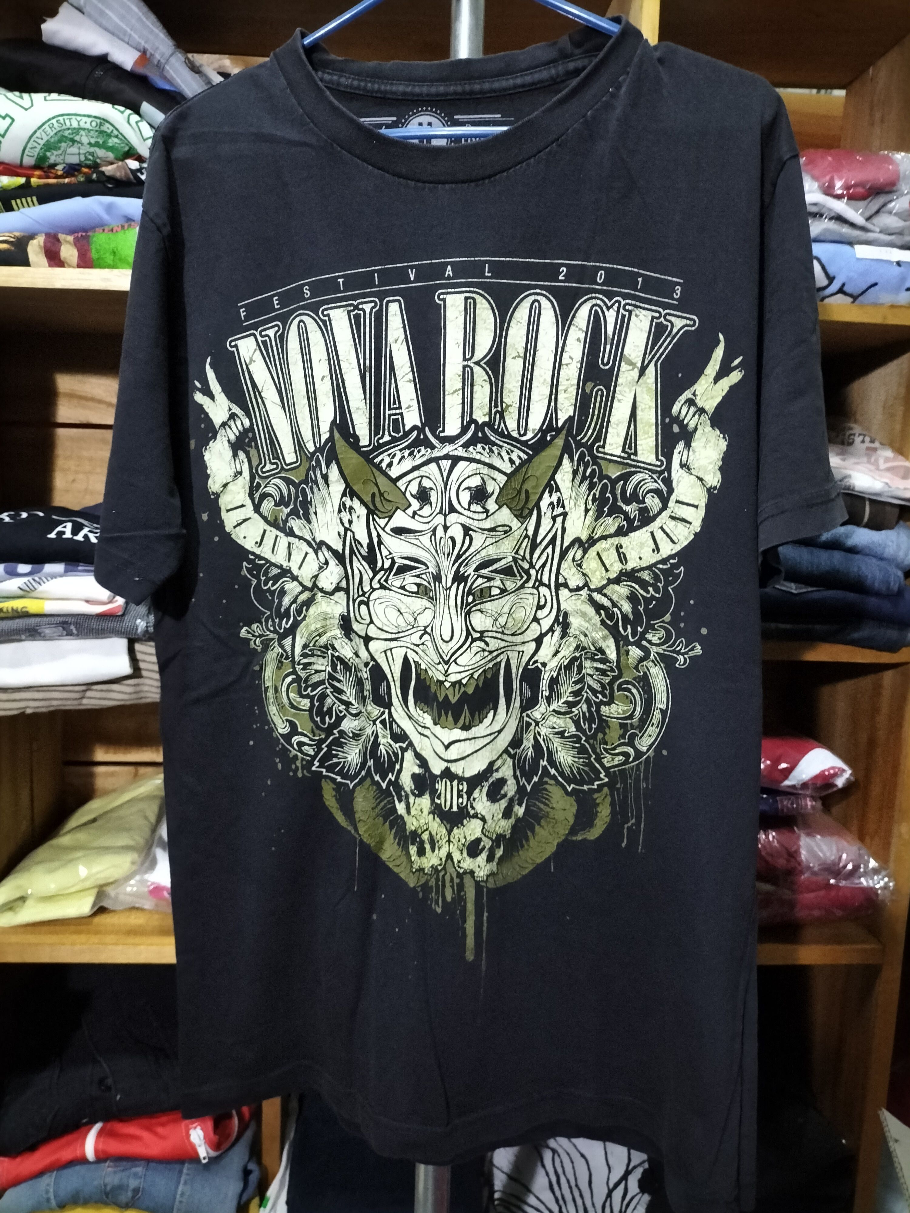 Band Tees × KISS Nova Rock Concert 2017 Kiss Rammstein Him Kings of Leon etc Size US M / EU 48-50 / 2 - 1 Thumbnail