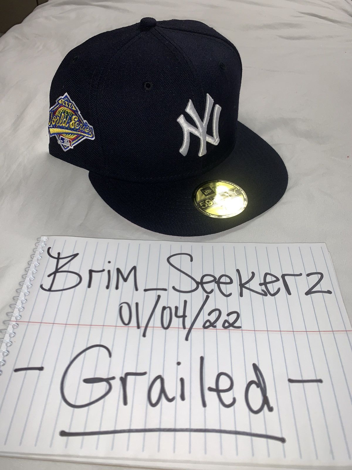 New Era Exclusive NY Yankees Fitted 1996 Navy Blue NY Pink Brim 5/8 Size ONE SIZE - 7 Thumbnail