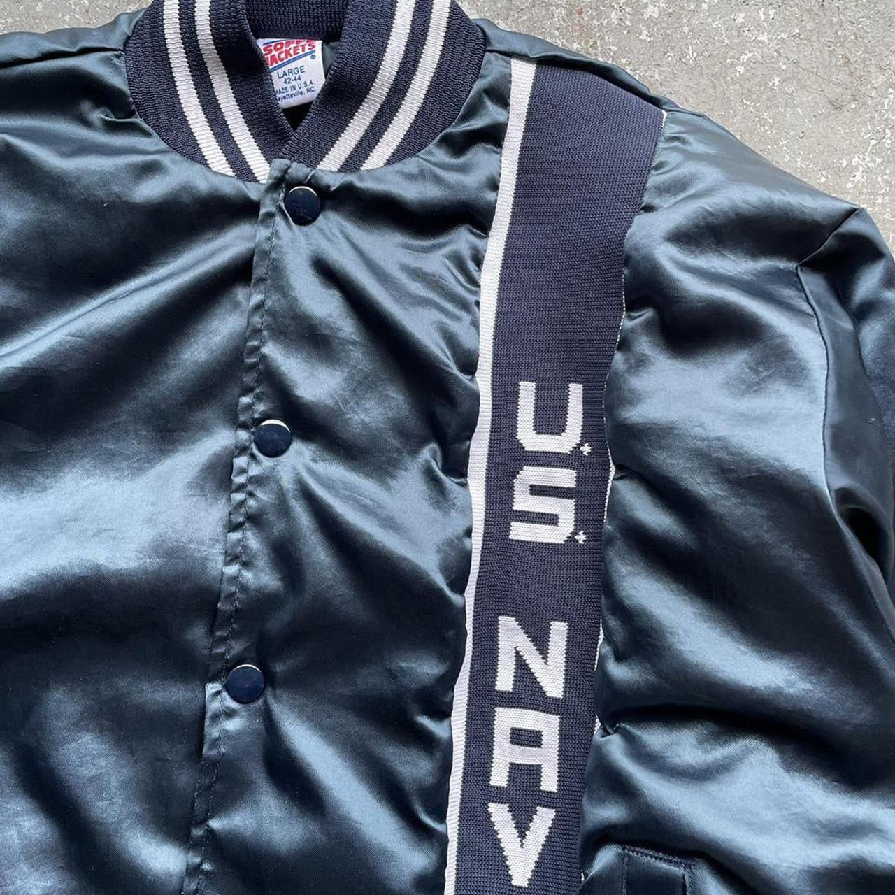 Vintage “U.S. Navy” Satin Bomber Varsity Jacket - Size Large (1980s) Size US L / EU 52-54 / 3 - 3 Thumbnail