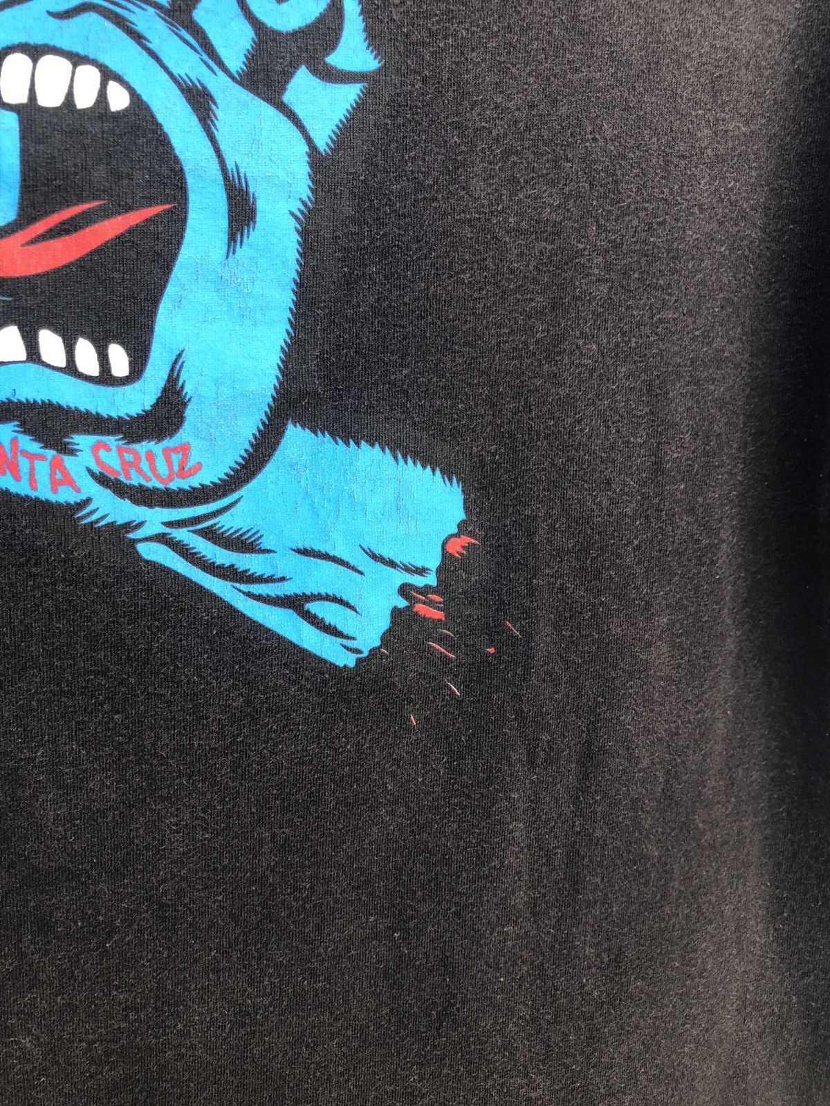 Santa Cruz Skateboards Vintage Y2K 2000 Santa Cruz Screaming Hand Faded Black tees Size US M / EU 48-50 / 2 - 4 Thumbnail