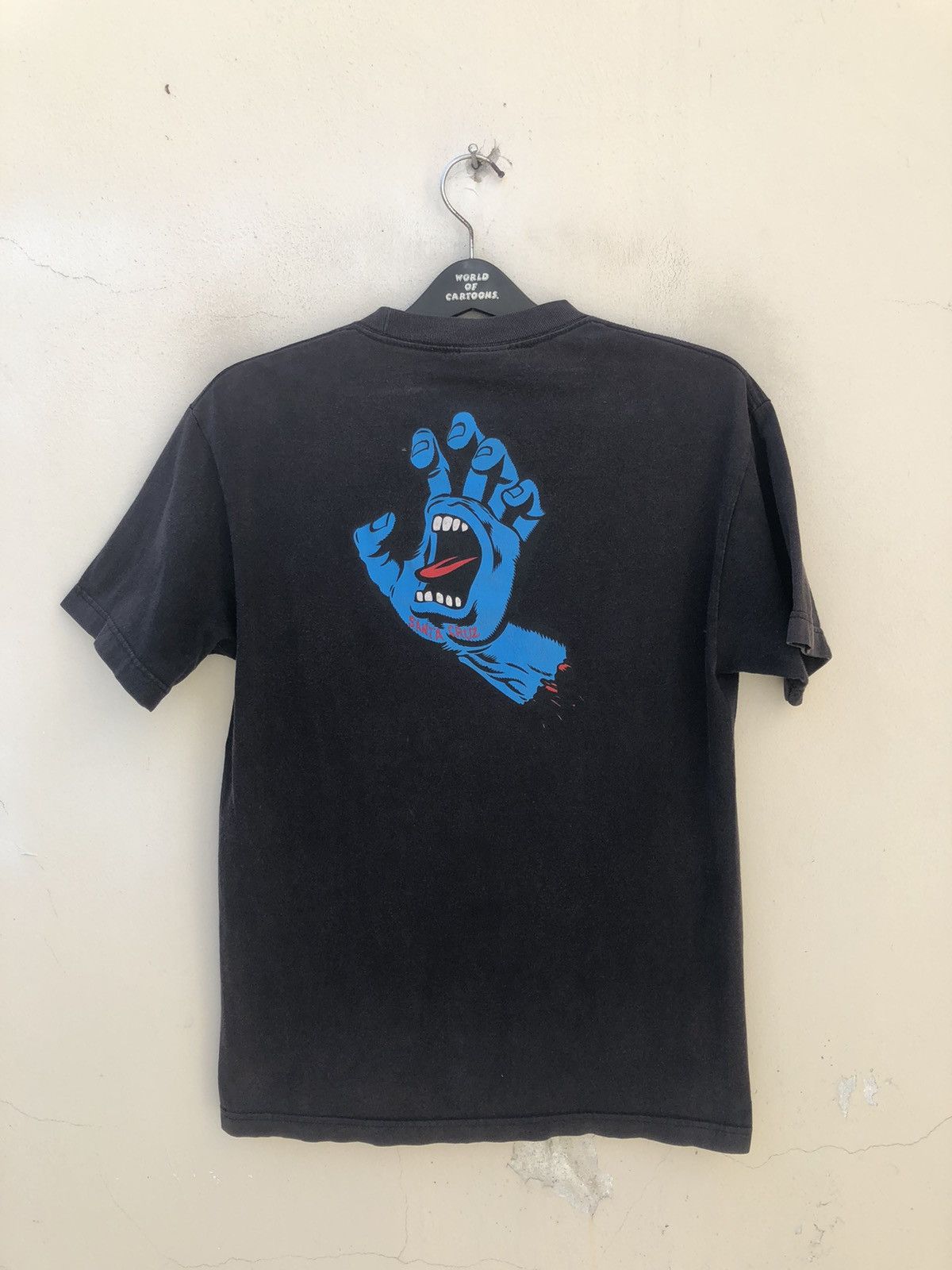 Santa Cruz Skateboards Vintage Y2K 2000 Santa Cruz Screaming Hand Faded Black tees Size US M / EU 48-50 / 2 - 1 Thumbnail