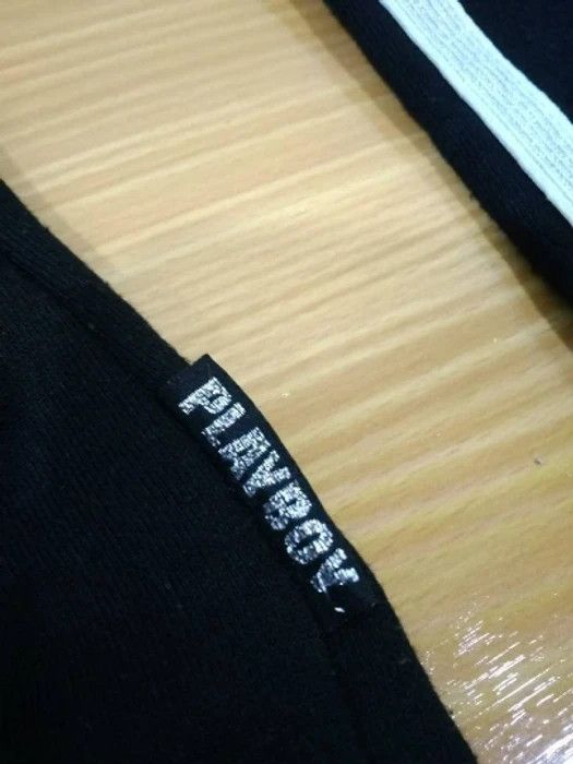 Playboy Playboy Big Logo Crewneck Black Vintage Women's Sweatshirt Size S / US 4 / IT 40 - 5 Thumbnail