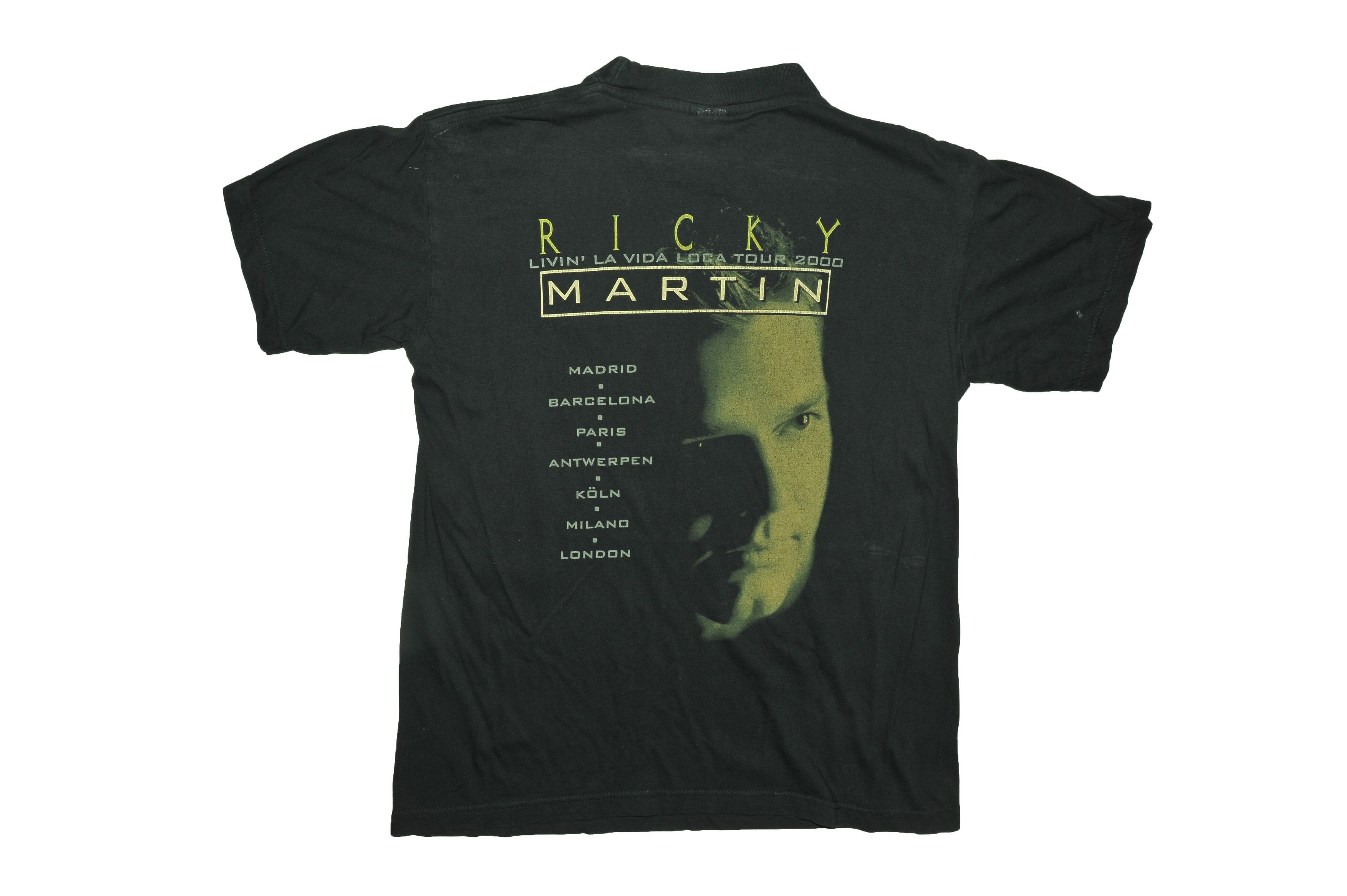 Vintage Vintage 2000 Ricky Martin La Vida Loca Europe Tour Shirt Size US S / EU 44-46 / 1 - 2 Thumbnail