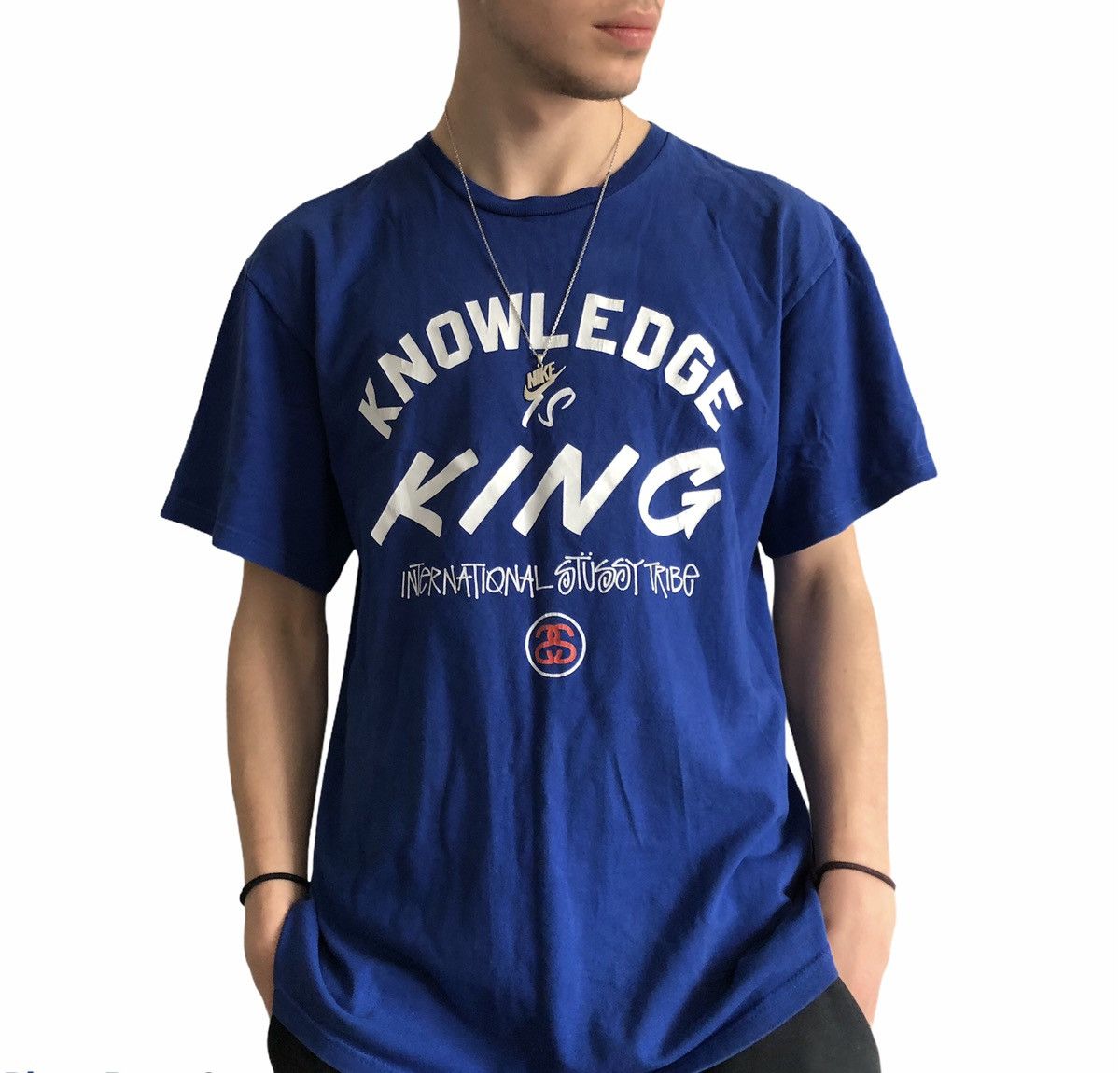 Stussy RARE Vintage Stussy T-Shirt stussy tee "knowledge is king" Size US XL / EU 56 / 4 - 2 Thumbnail