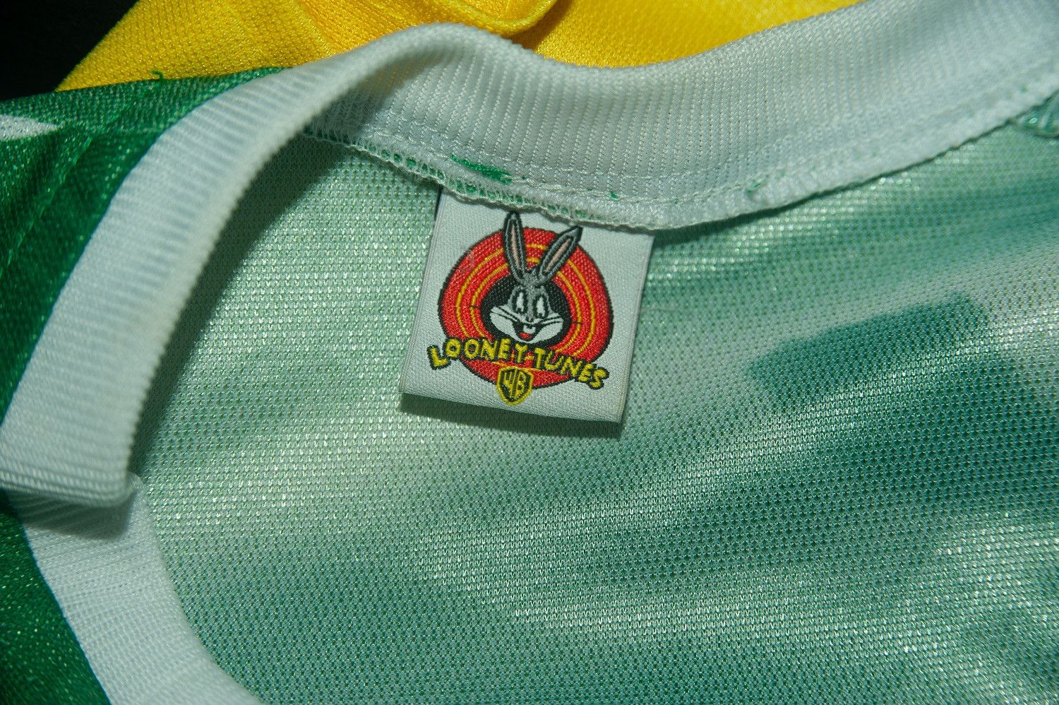 Vintage Vintage Early 2000s Tweety Looney Tunes Basketball Jersey Size US L / EU 52-54 / 3 - 3 Thumbnail