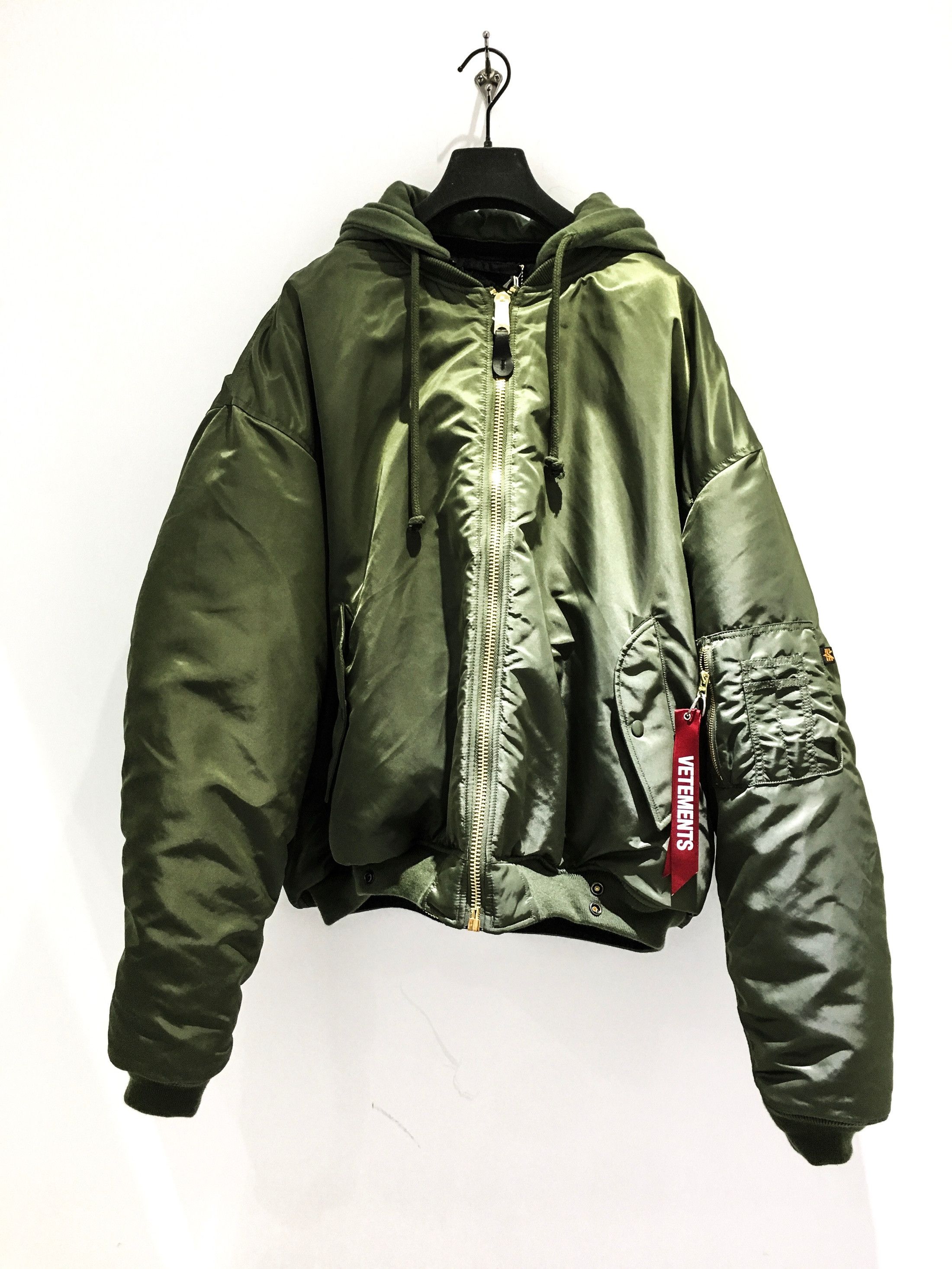 Alpha Industries VETEMENTS SS17 REVERSIBLE BOMBER | Grailed